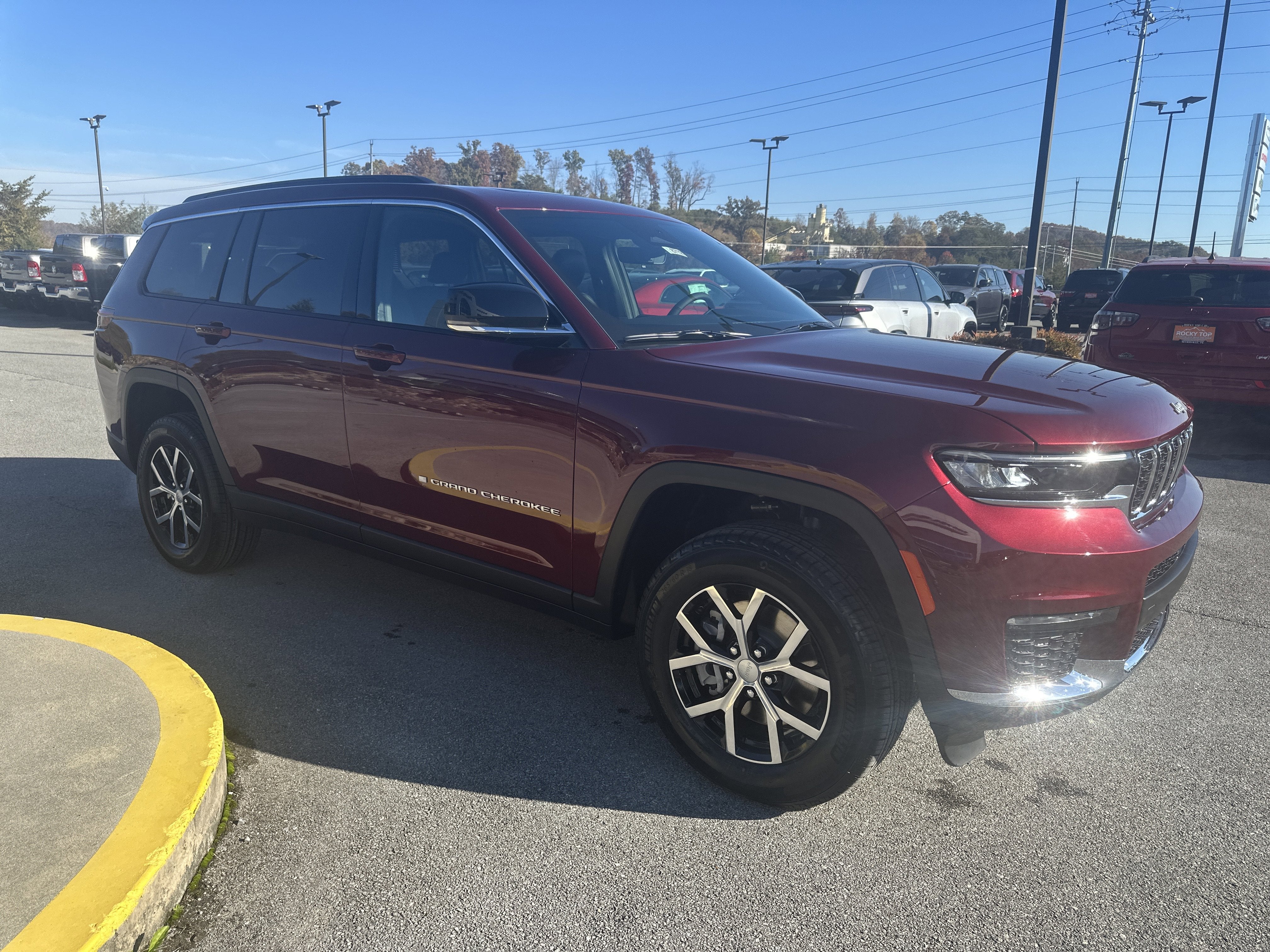 2025 Jeep Grand Cherokee GRAND CHEROKEE L LIMITED 4X4