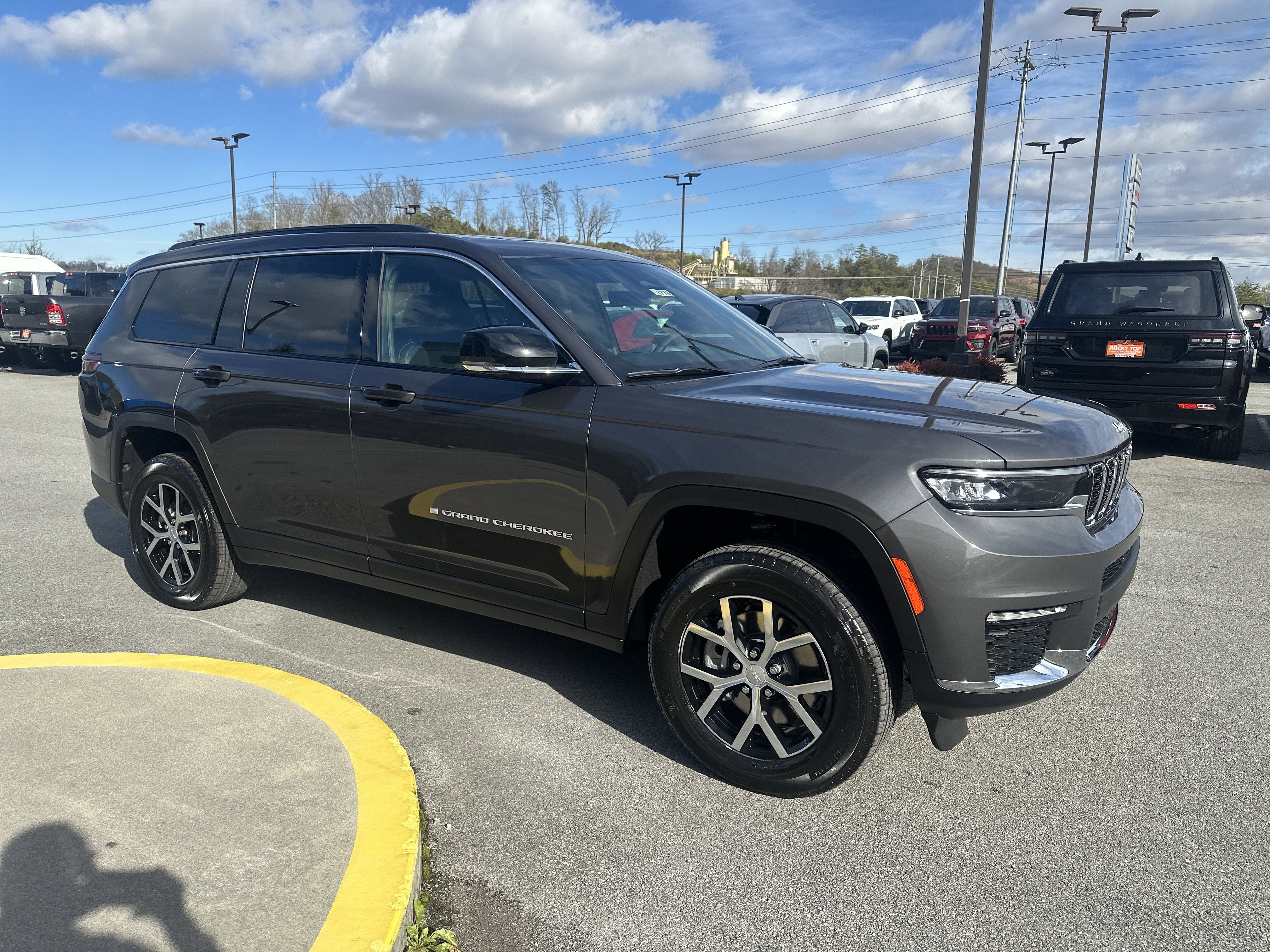 2025 Jeep Grand Cherokee GRAND CHEROKEE L LIMITED 4X4