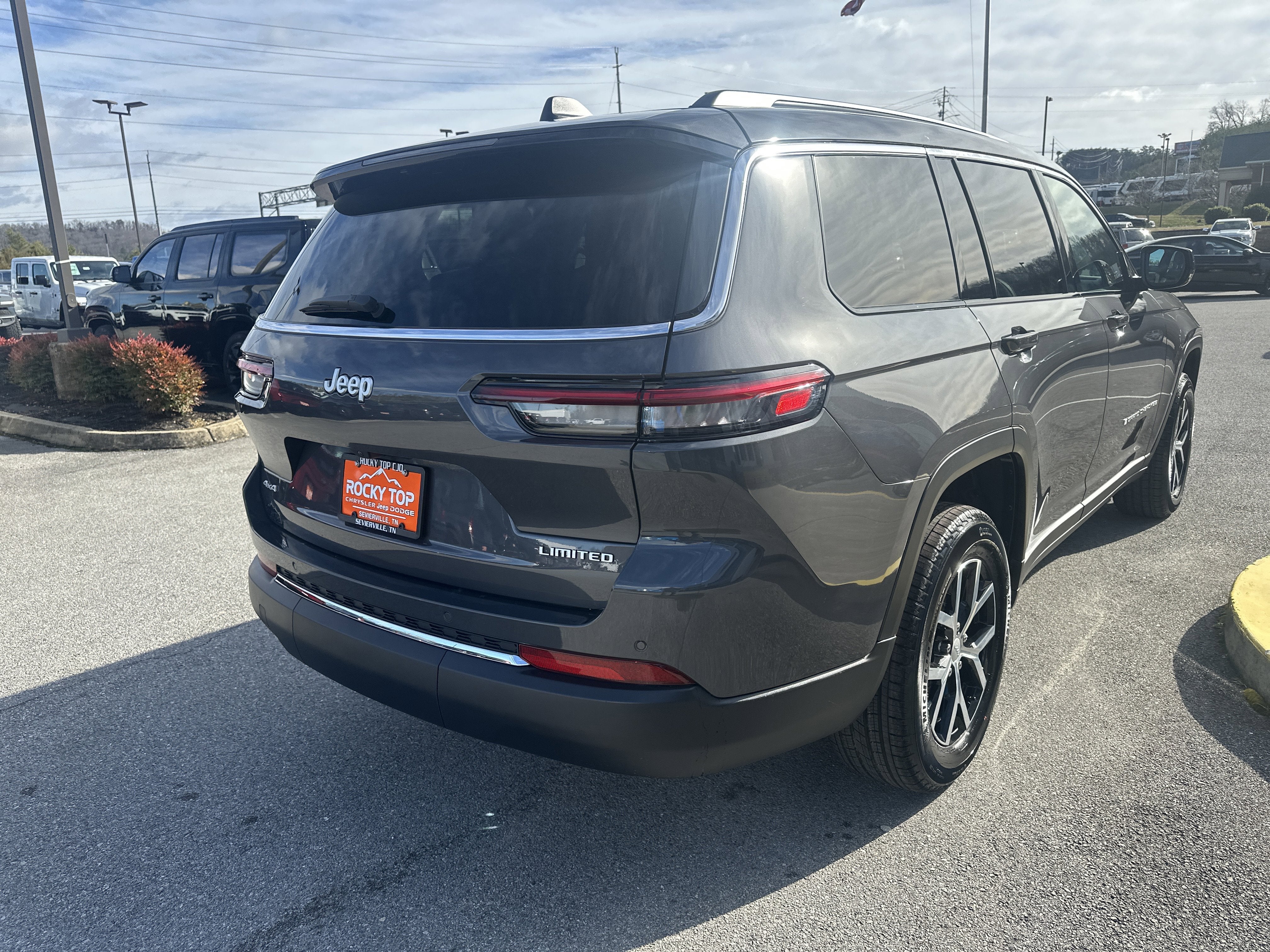 2025 Jeep Grand Cherokee GRAND CHEROKEE L LIMITED 4X4