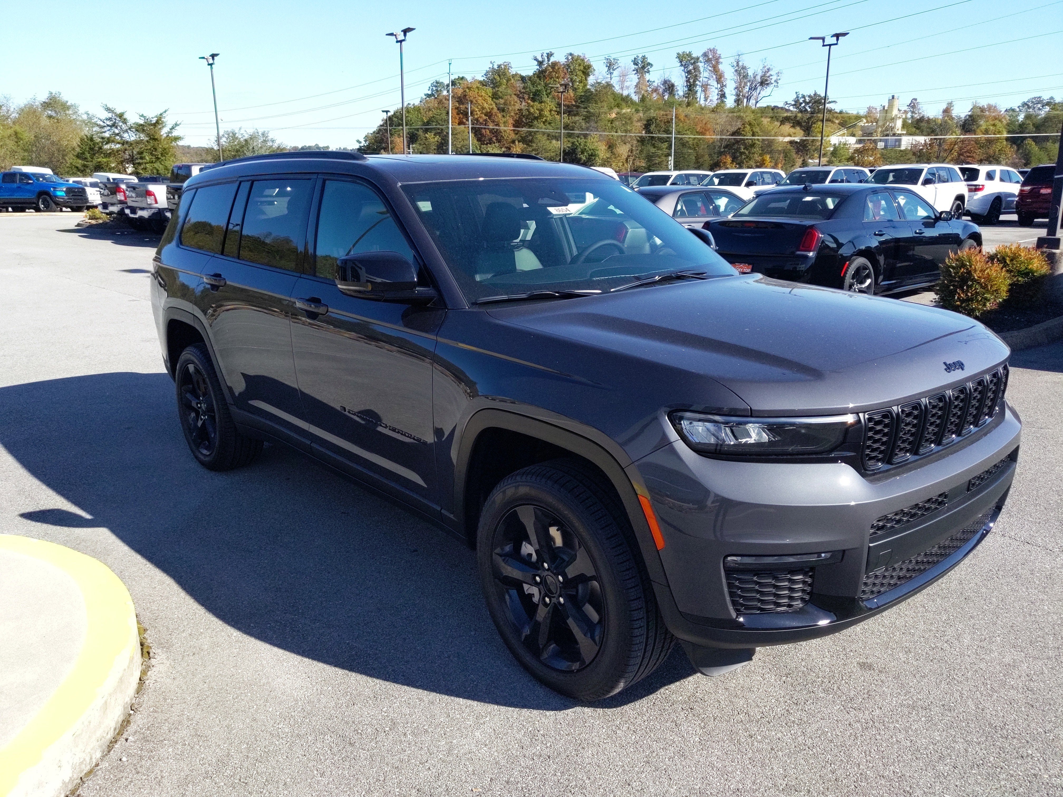 2025 Jeep Grand Cherokee GRAND CHEROKEE L LIMITED 4X4