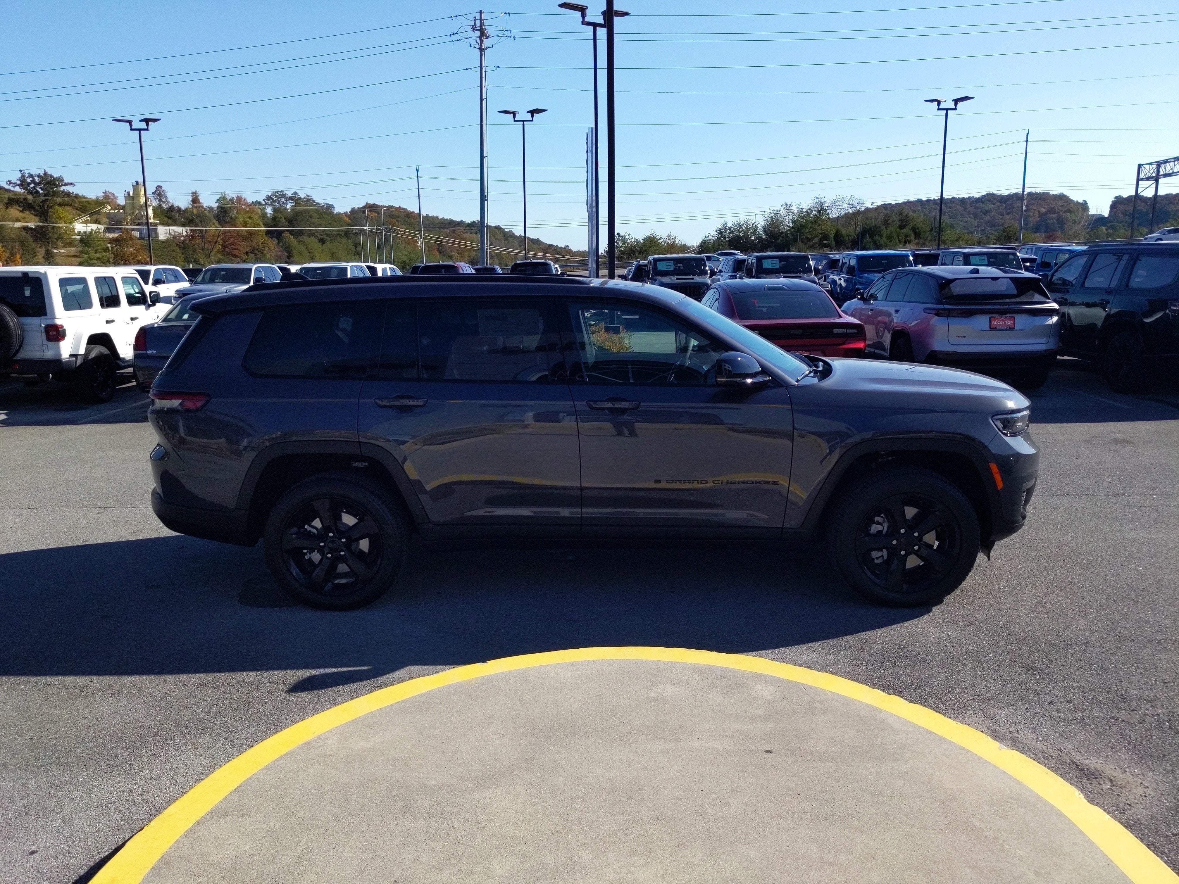 2025 Jeep Grand Cherokee GRAND CHEROKEE L LIMITED 4X4