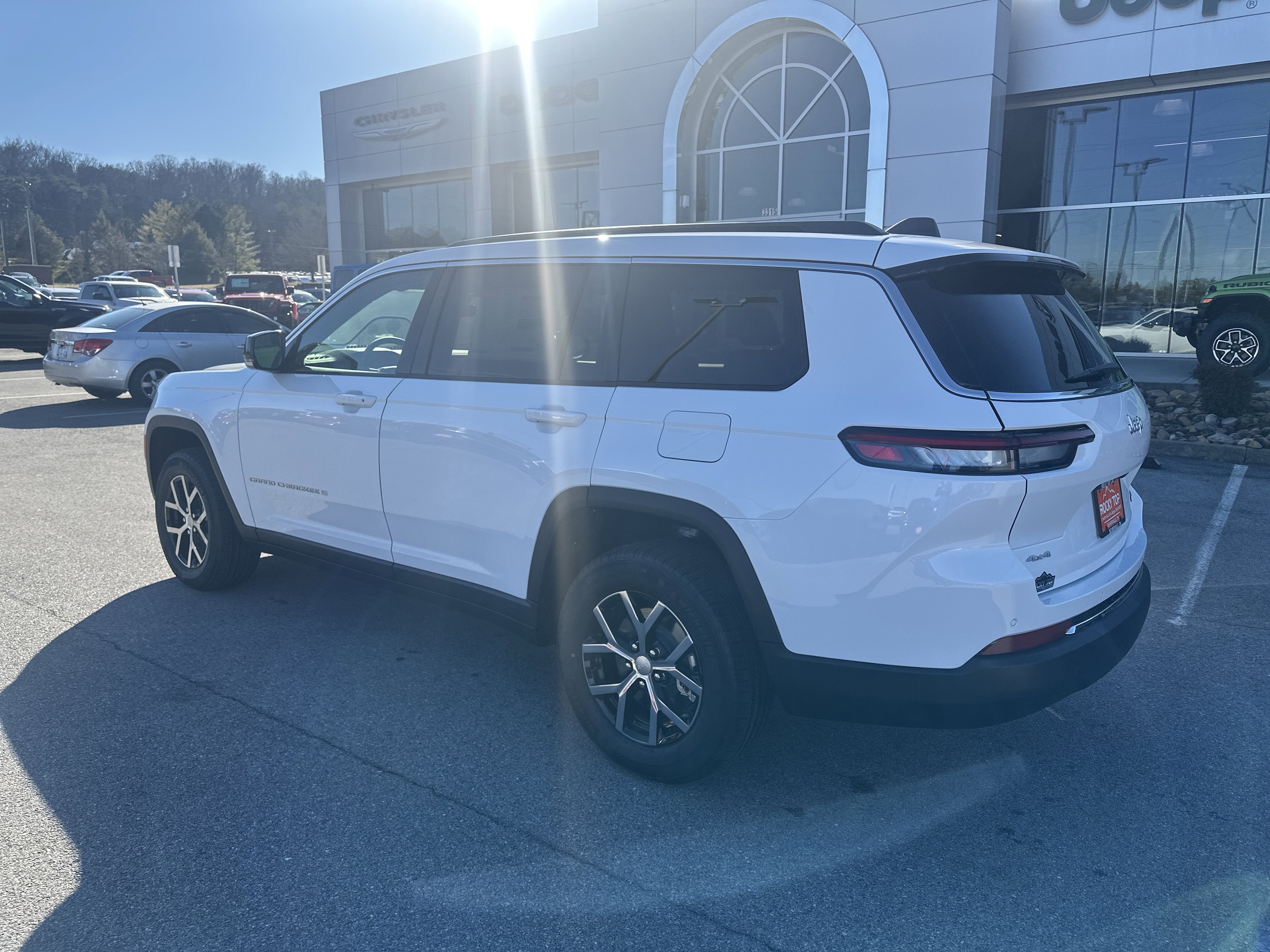 2025 Jeep Grand Cherokee GRAND CHEROKEE L LIMITED 4X4