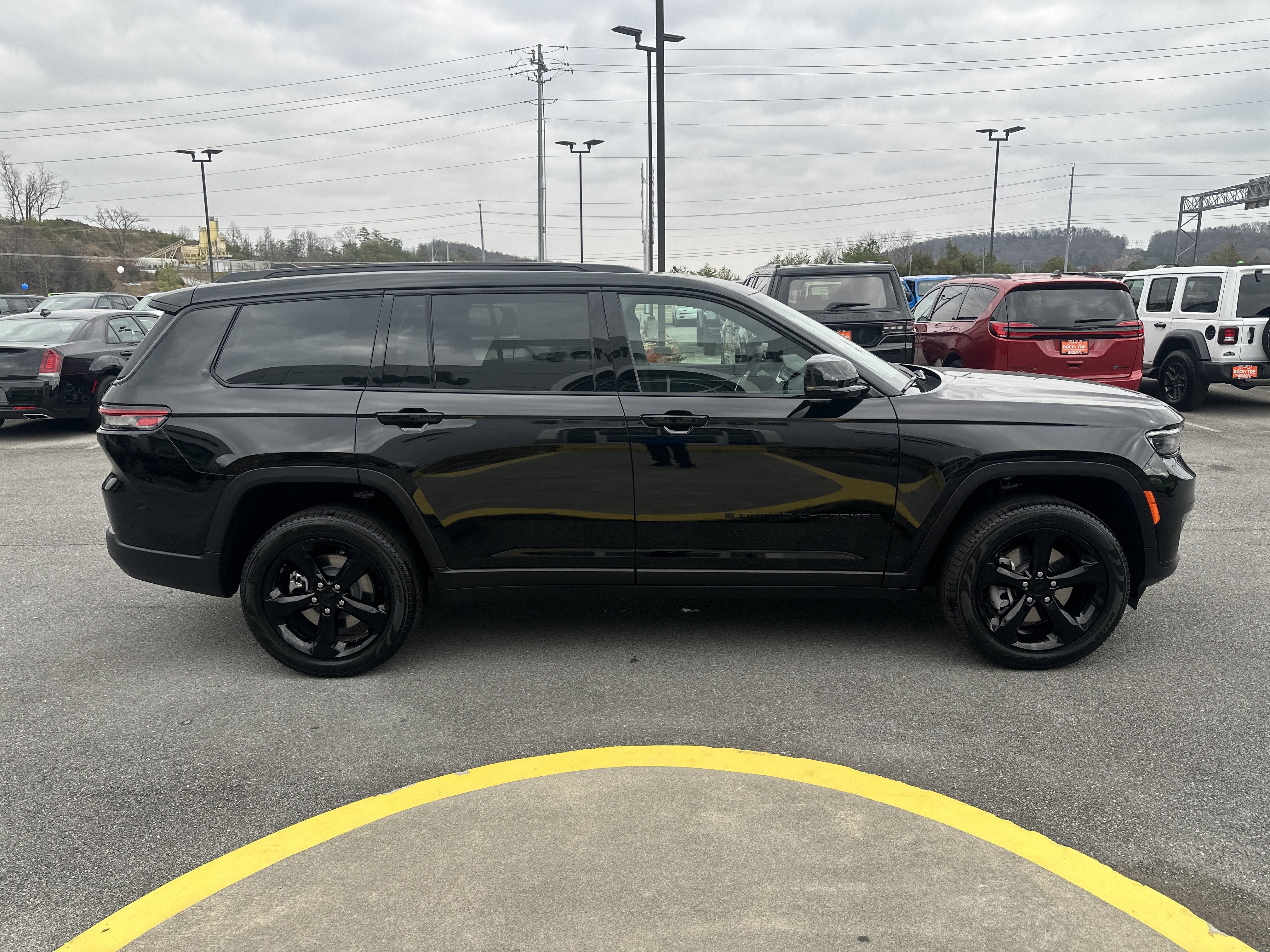 2025 Jeep Grand Cherokee GRAND CHEROKEE L LIMITED 4X4