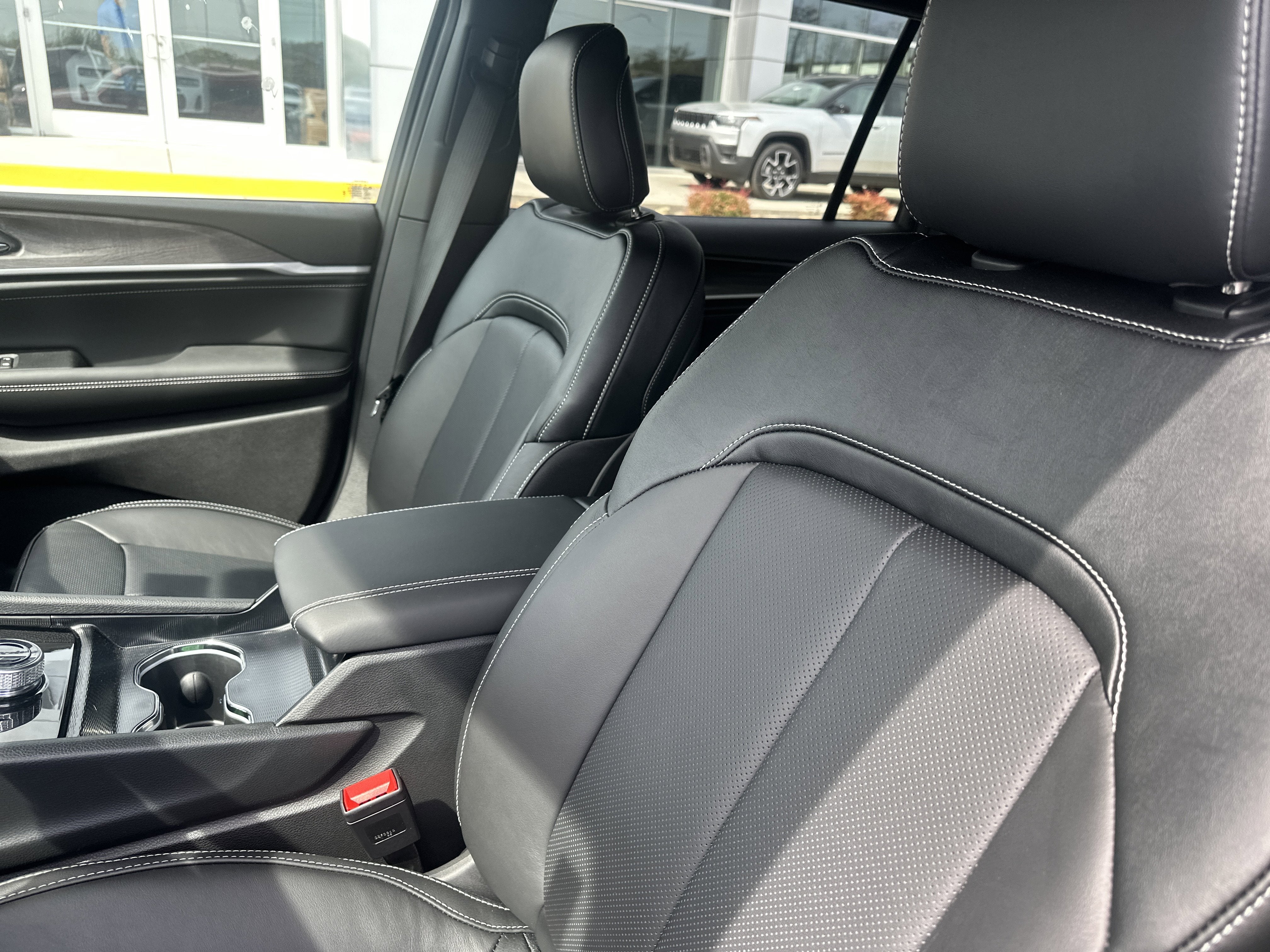 2026 Jeep Grand Cherokee GRAND CHEROKEE L LIMITED RESERVE 4X4