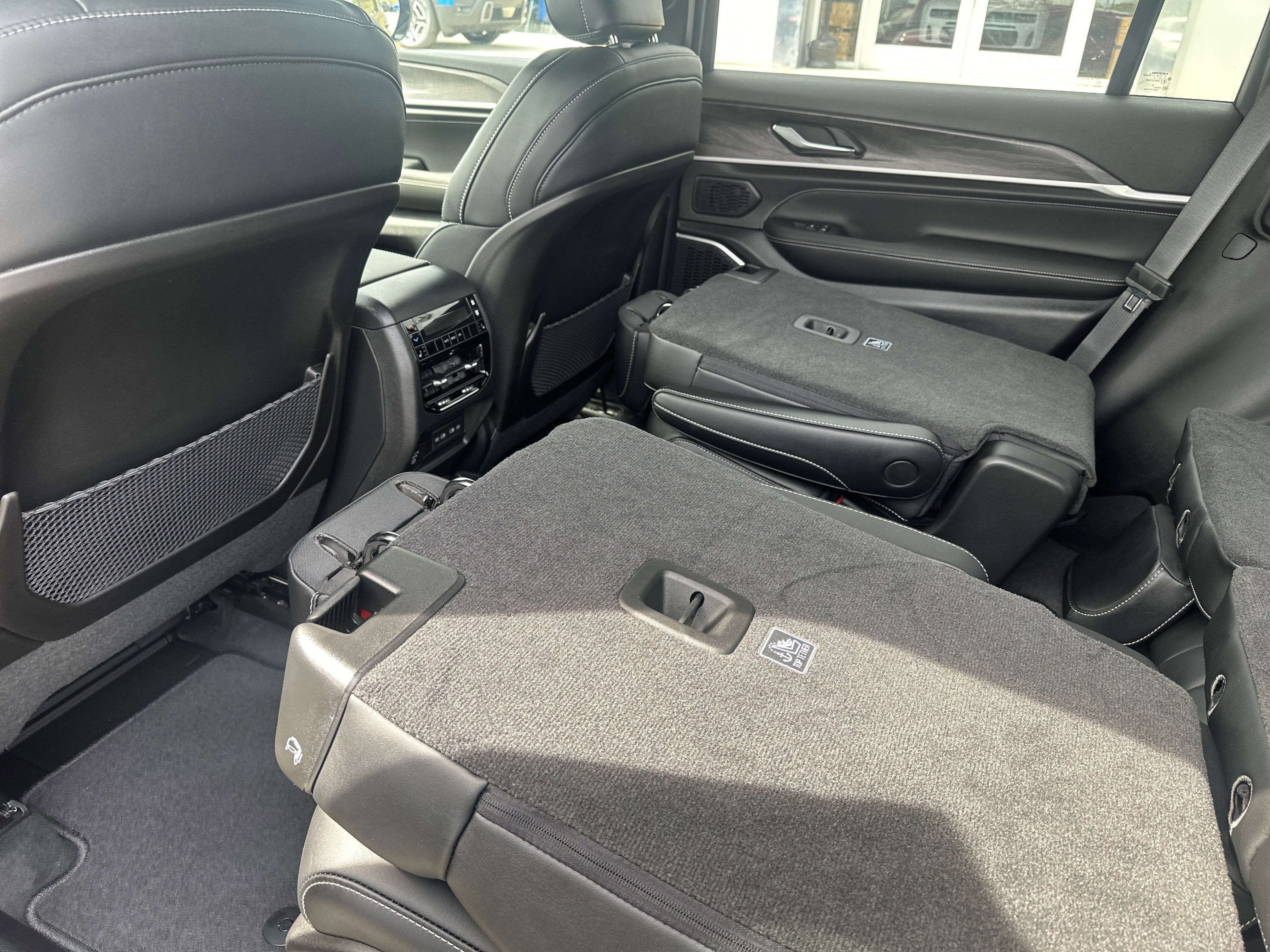 2026 Jeep Grand Cherokee GRAND CHEROKEE L LIMITED RESERVE 4X4