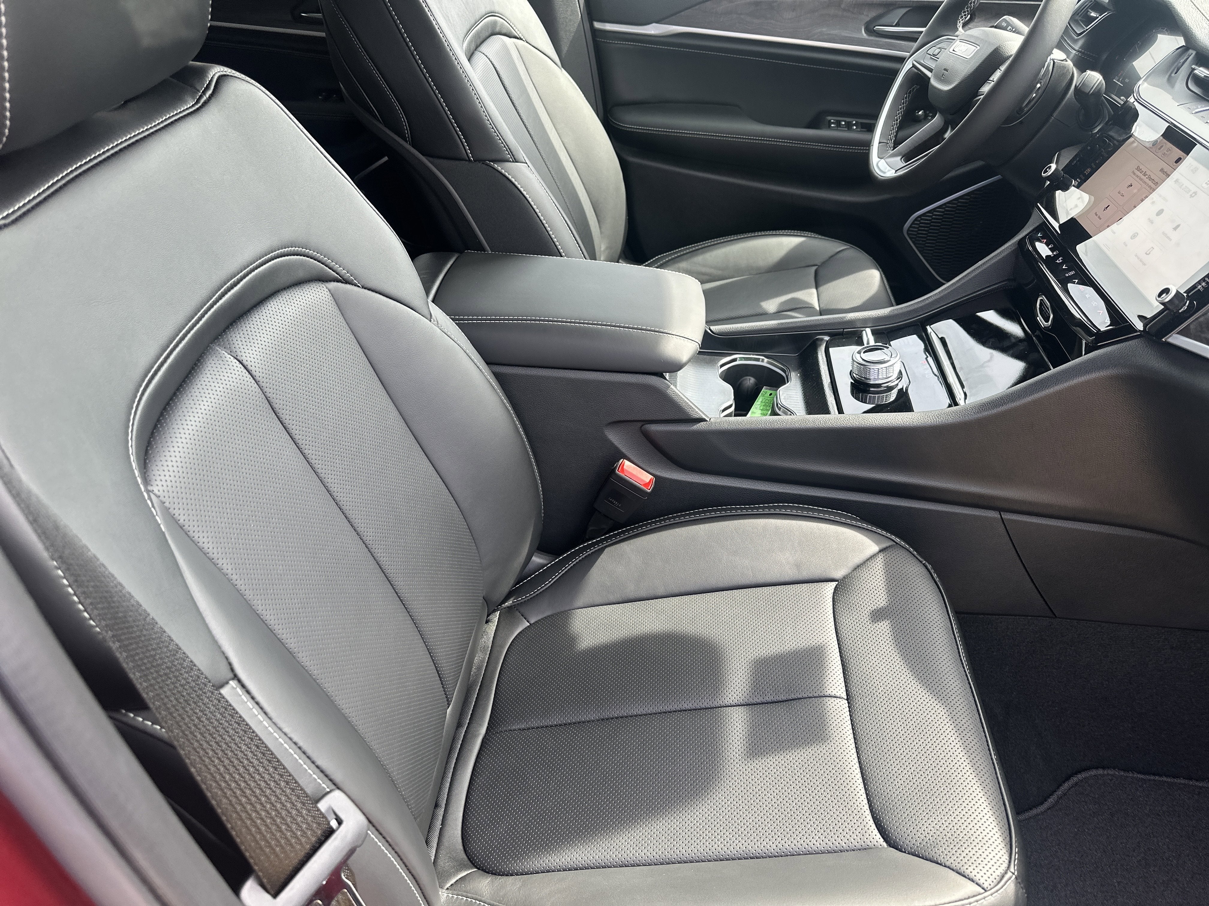 2026 Jeep Grand Cherokee GRAND CHEROKEE L LIMITED RESERVE 4X4