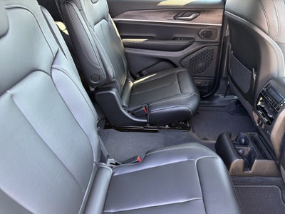 2027 Jeep Grand Cherokee GRAND CHEROKEE L LIMITED 4X4