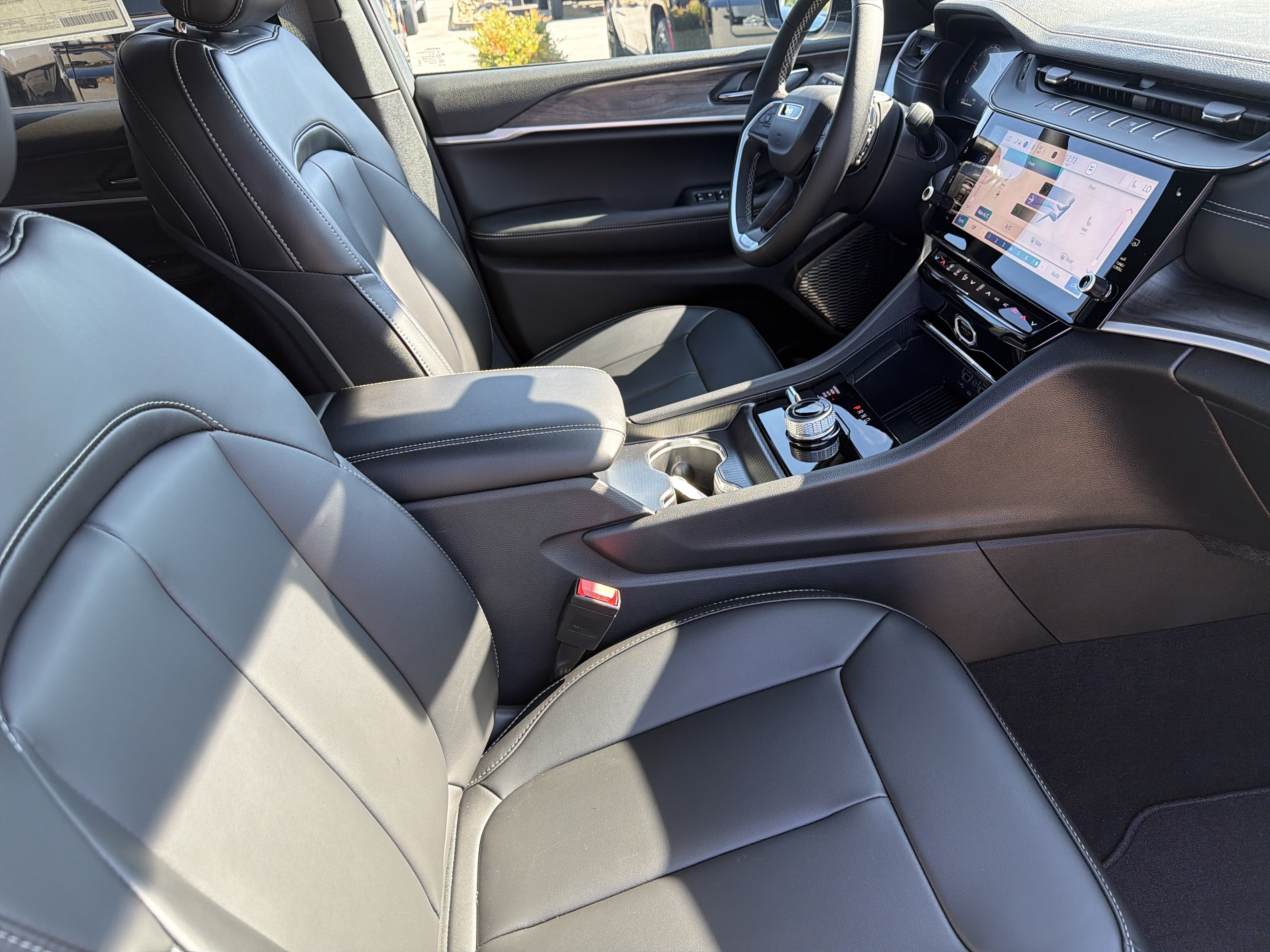 2027 Jeep Grand Cherokee GRAND CHEROKEE L LIMITED 4X4