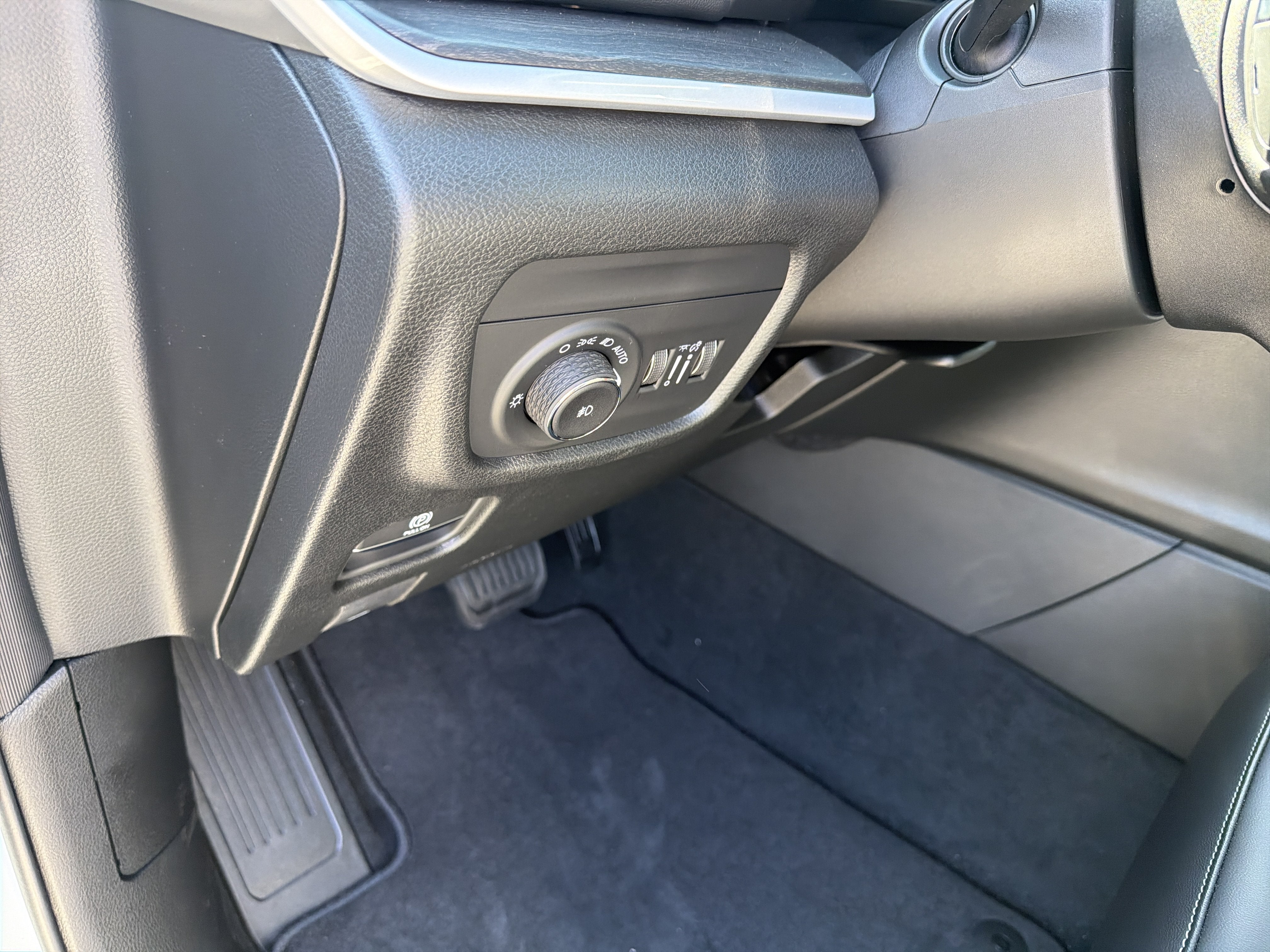 2027 Jeep Grand Cherokee GRAND CHEROKEE L LIMITED 4X4