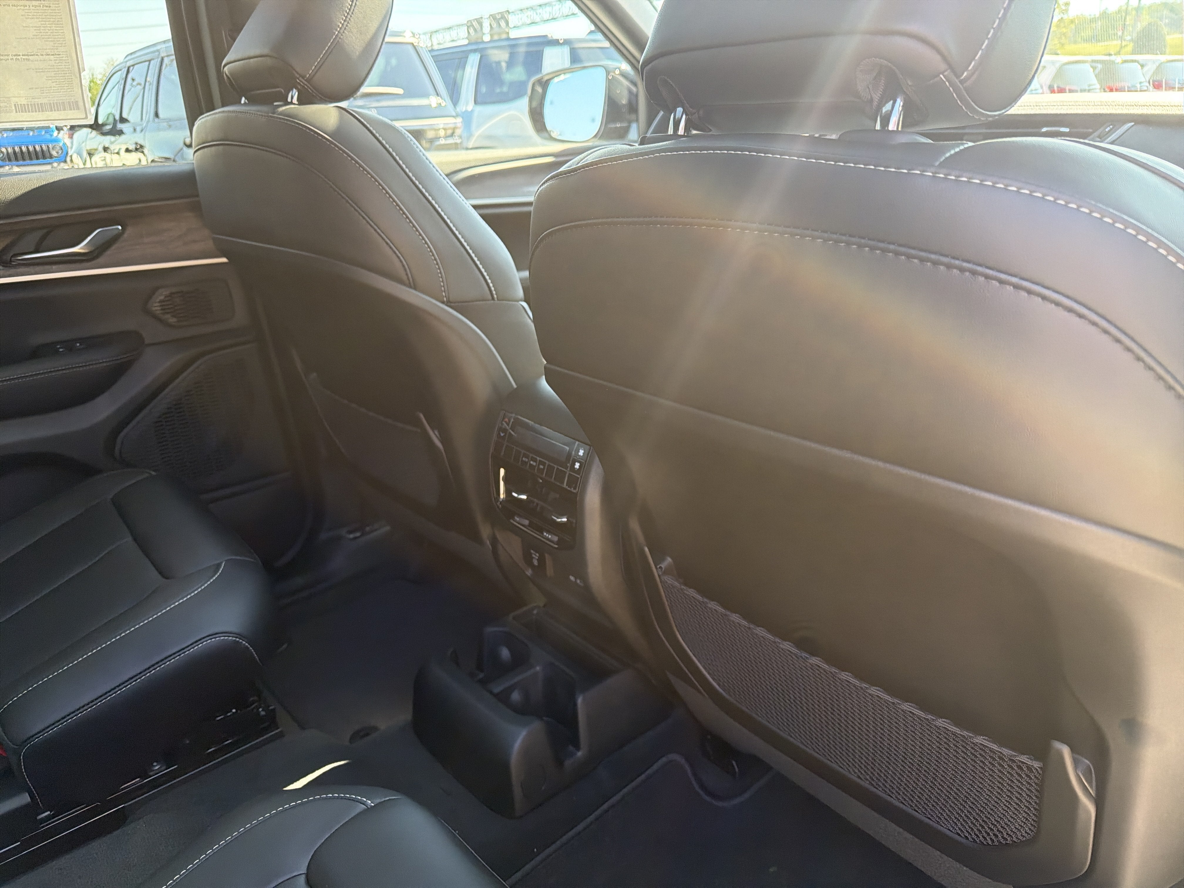 2027 Jeep Grand Cherokee GRAND CHEROKEE L LIMITED 4X4