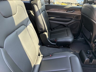 2027 Jeep Grand Cherokee GRAND CHEROKEE L LIMITED 4X4
