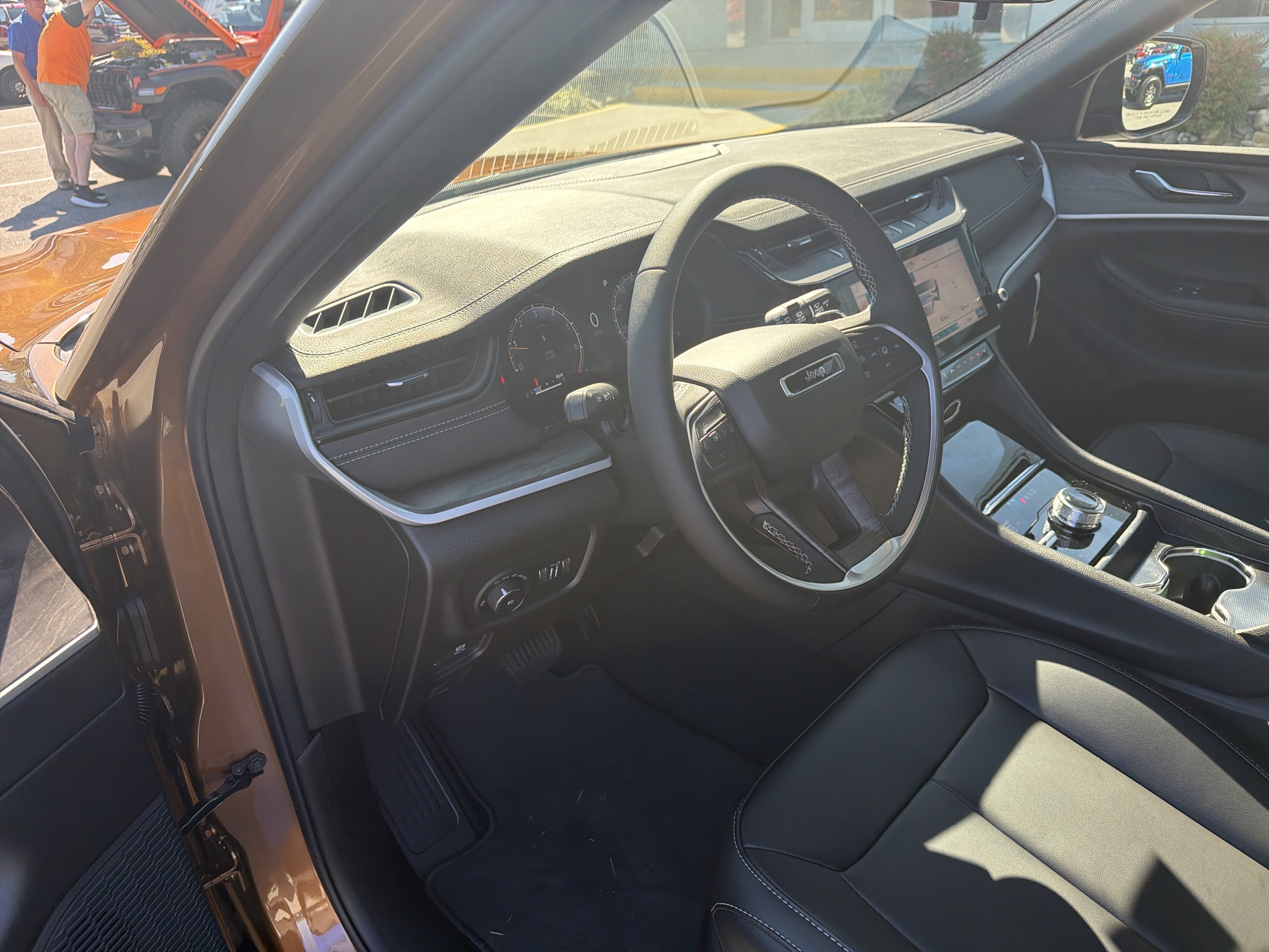 2027 Jeep Grand Cherokee GRAND CHEROKEE L LIMITED 4X4