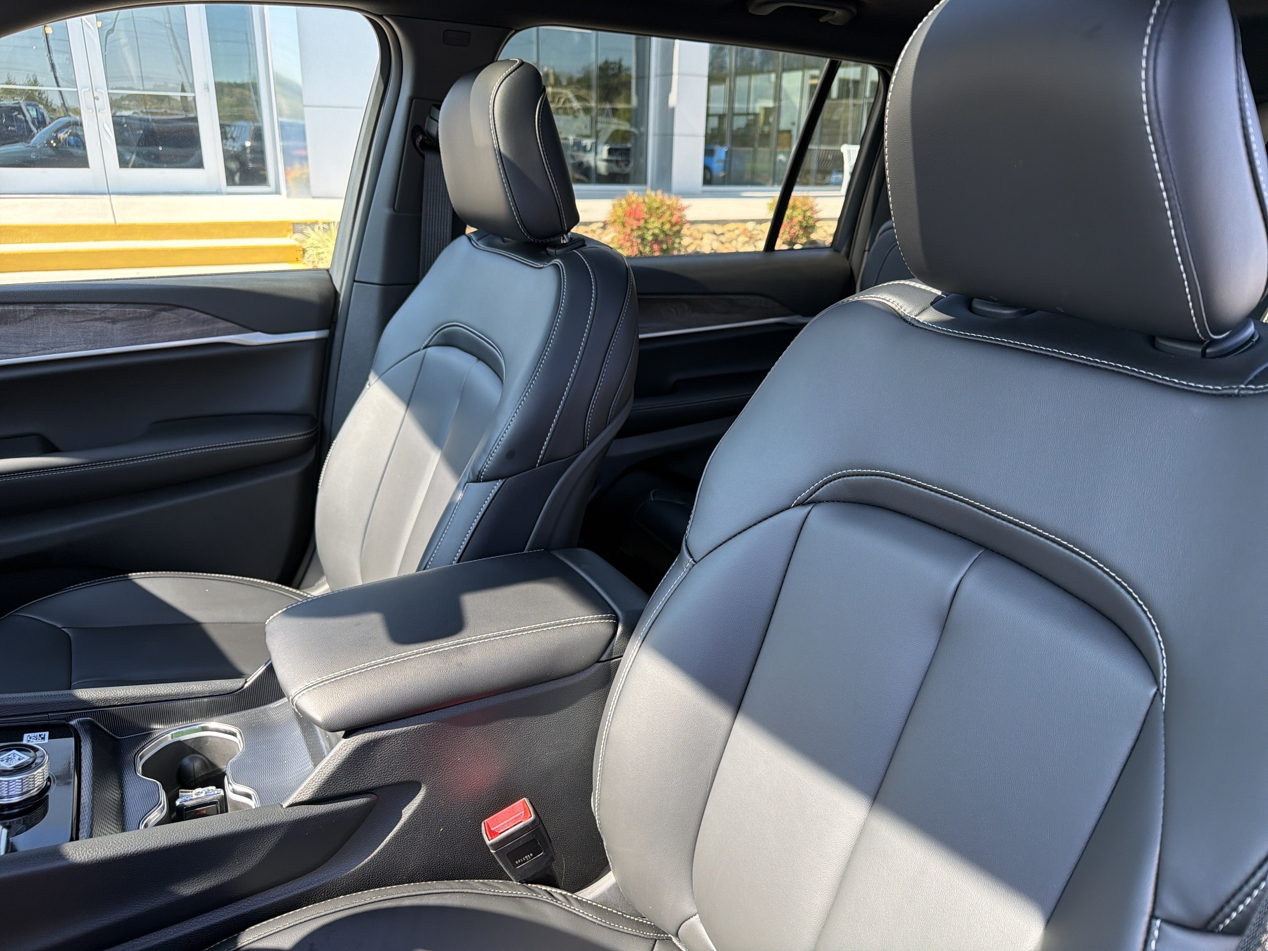 2027 Jeep Grand Cherokee GRAND CHEROKEE L LIMITED 4X4