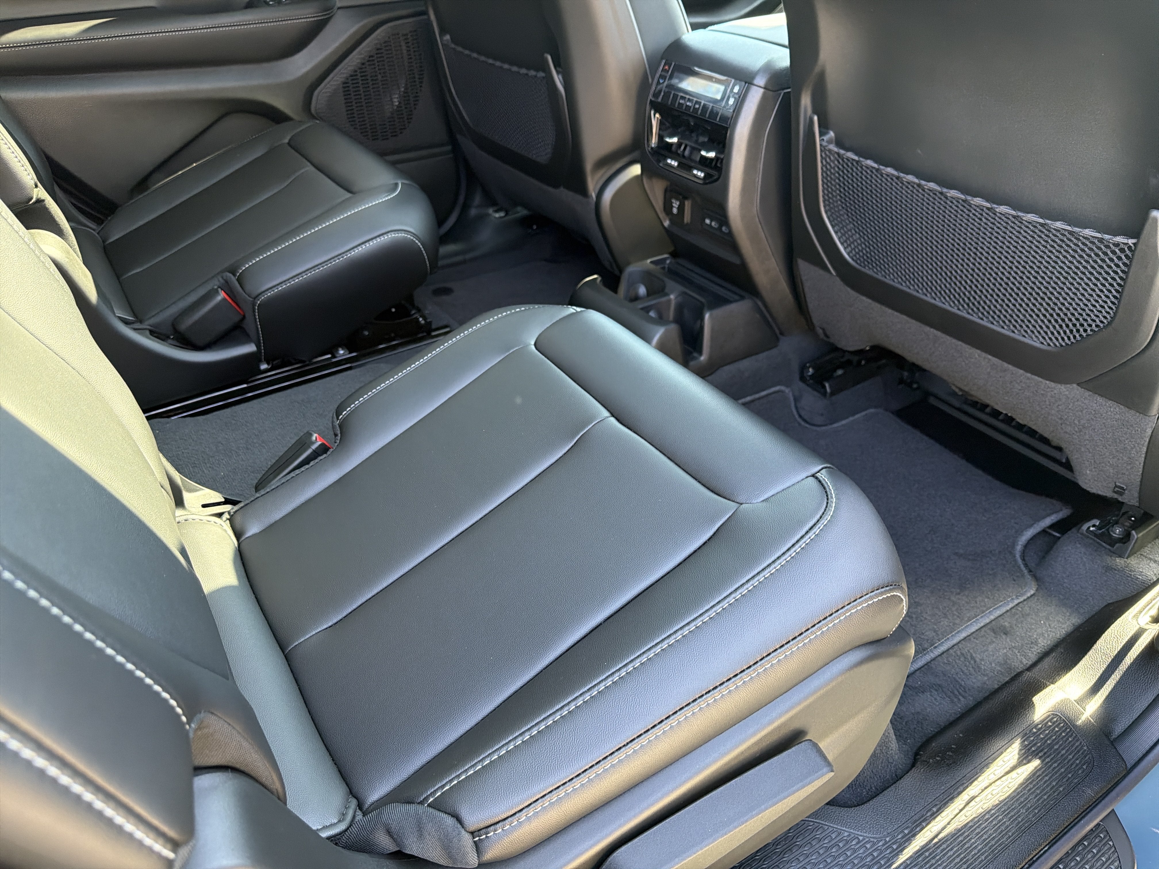 2027 Jeep Grand Cherokee GRAND CHEROKEE L LIMITED 4X4