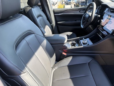 2027 Jeep Grand Cherokee GRAND CHEROKEE L LIMITED 4X4