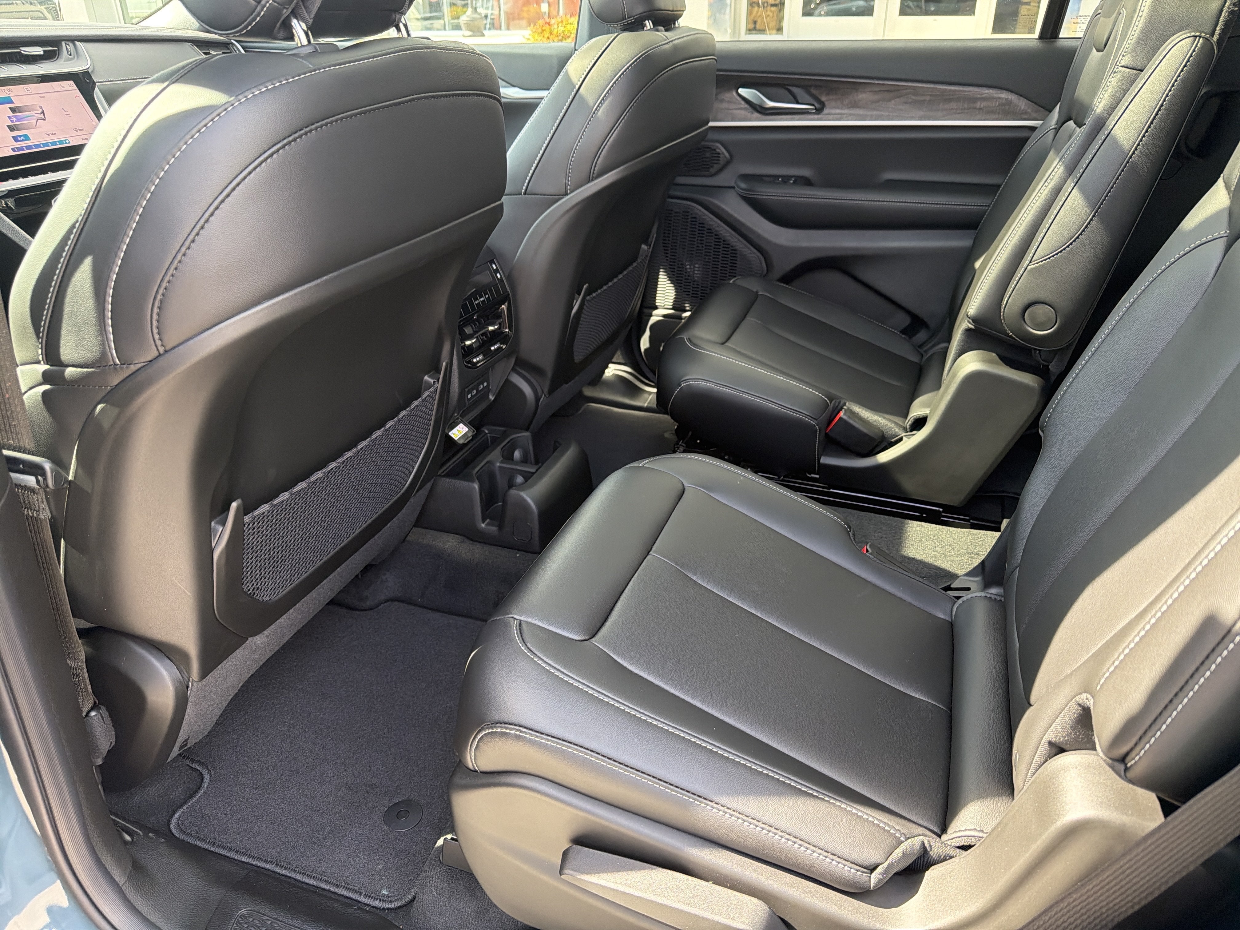 2027 Jeep Grand Cherokee GRAND CHEROKEE L LIMITED 4X4