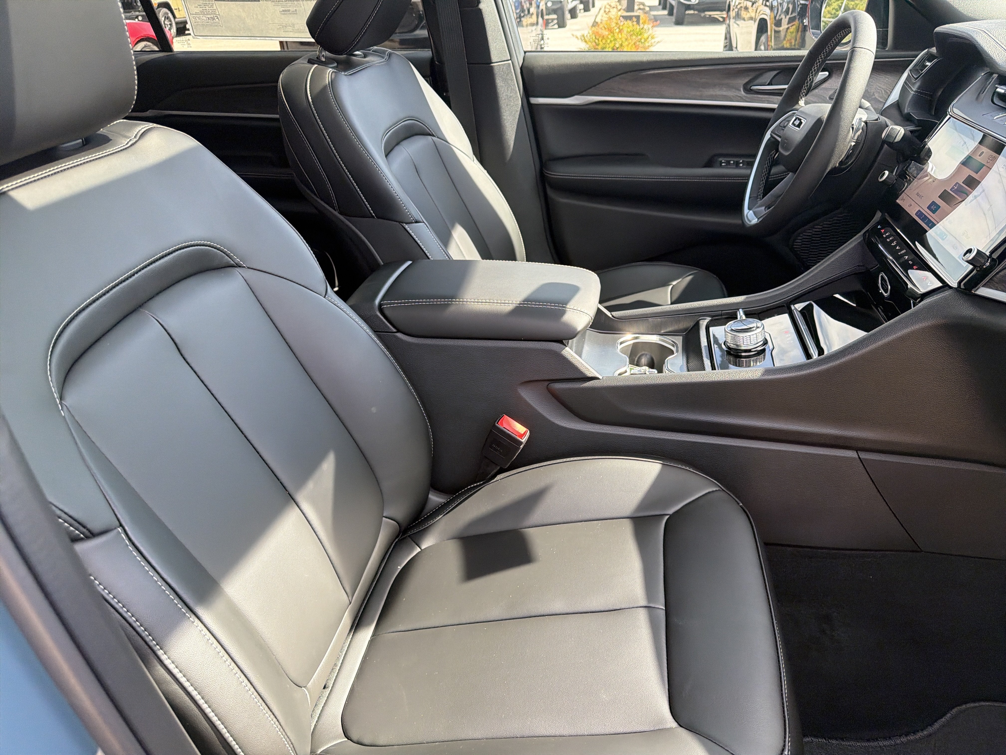 2027 Jeep Grand Cherokee GRAND CHEROKEE L LIMITED 4X4