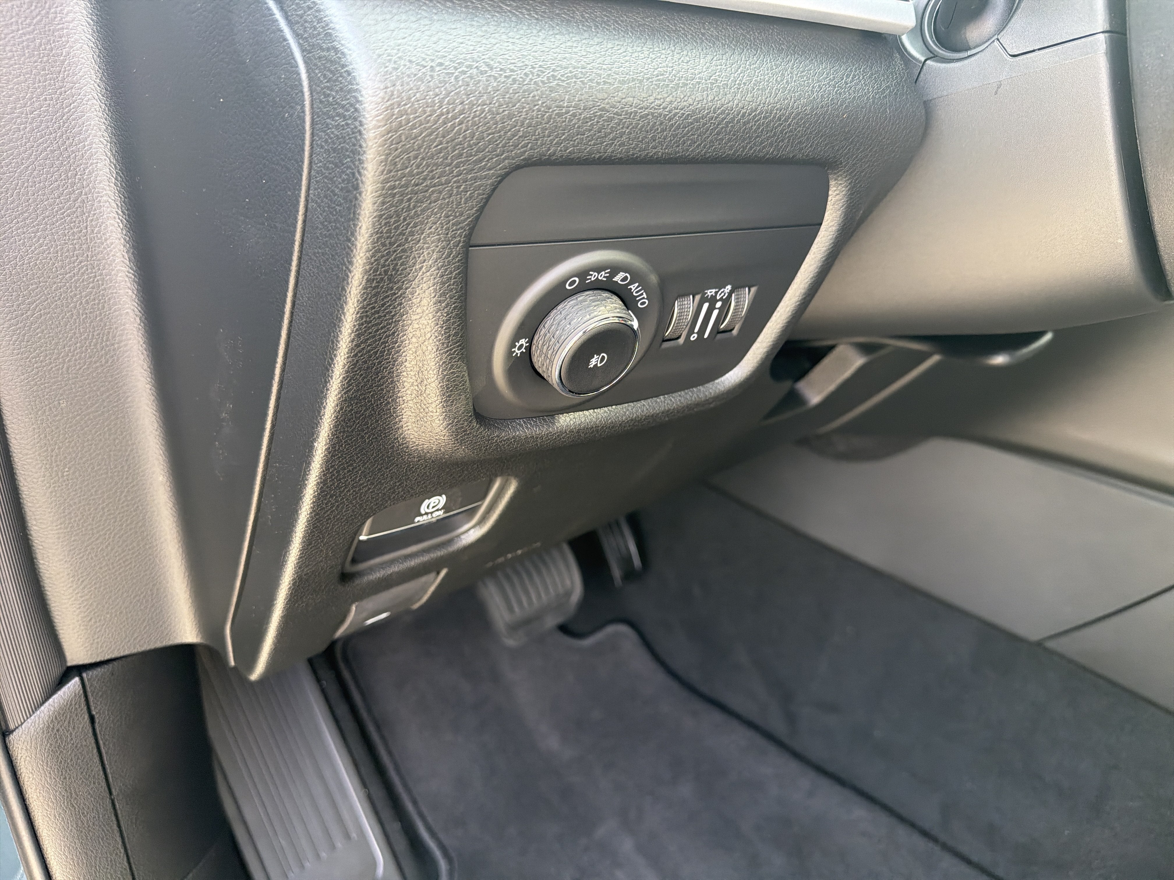 2027 Jeep Grand Cherokee GRAND CHEROKEE L LIMITED 4X4