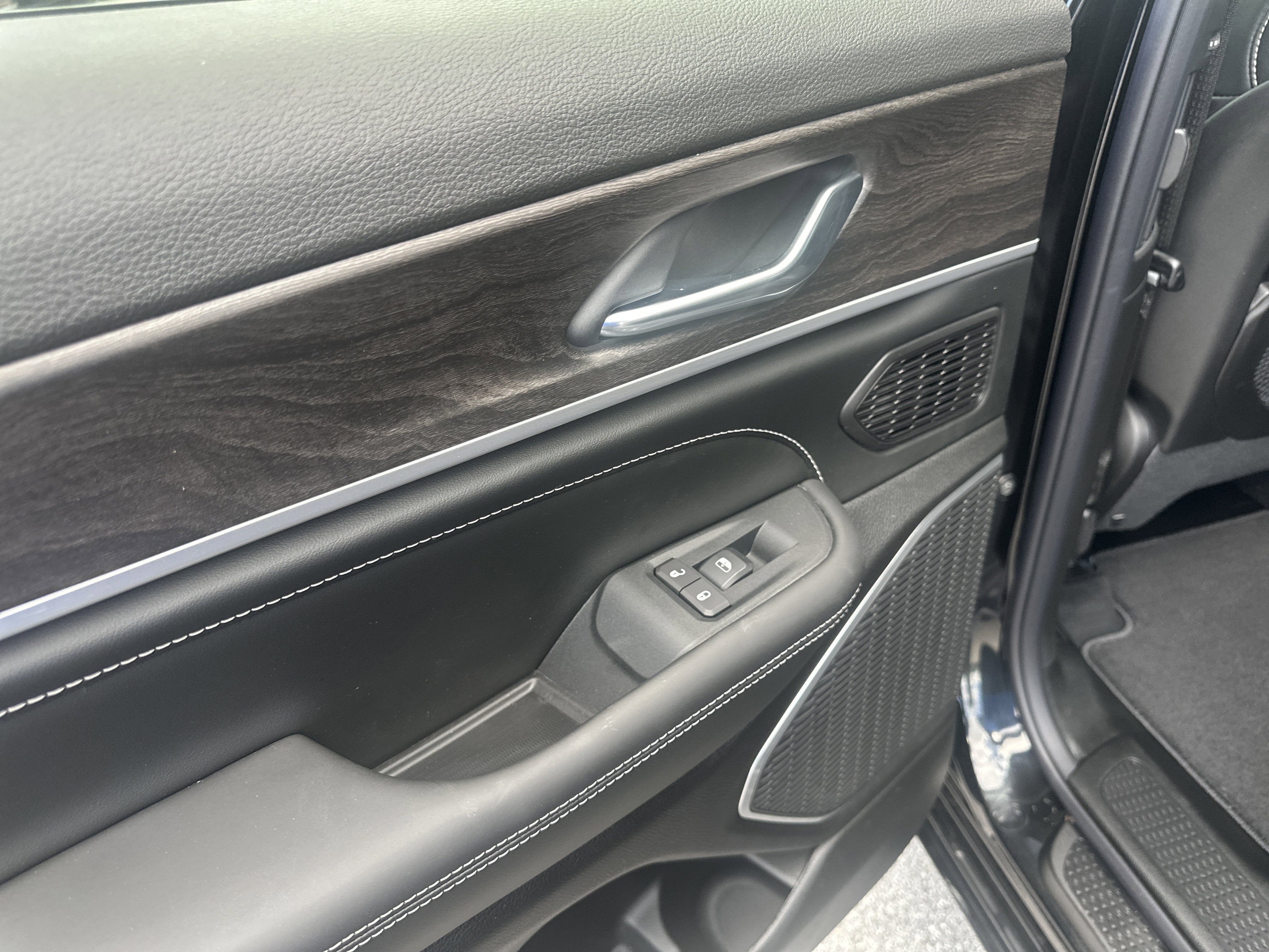 2026 Jeep Grand Cherokee GRAND CHEROKEE L LIMITED RESERVE 4X4