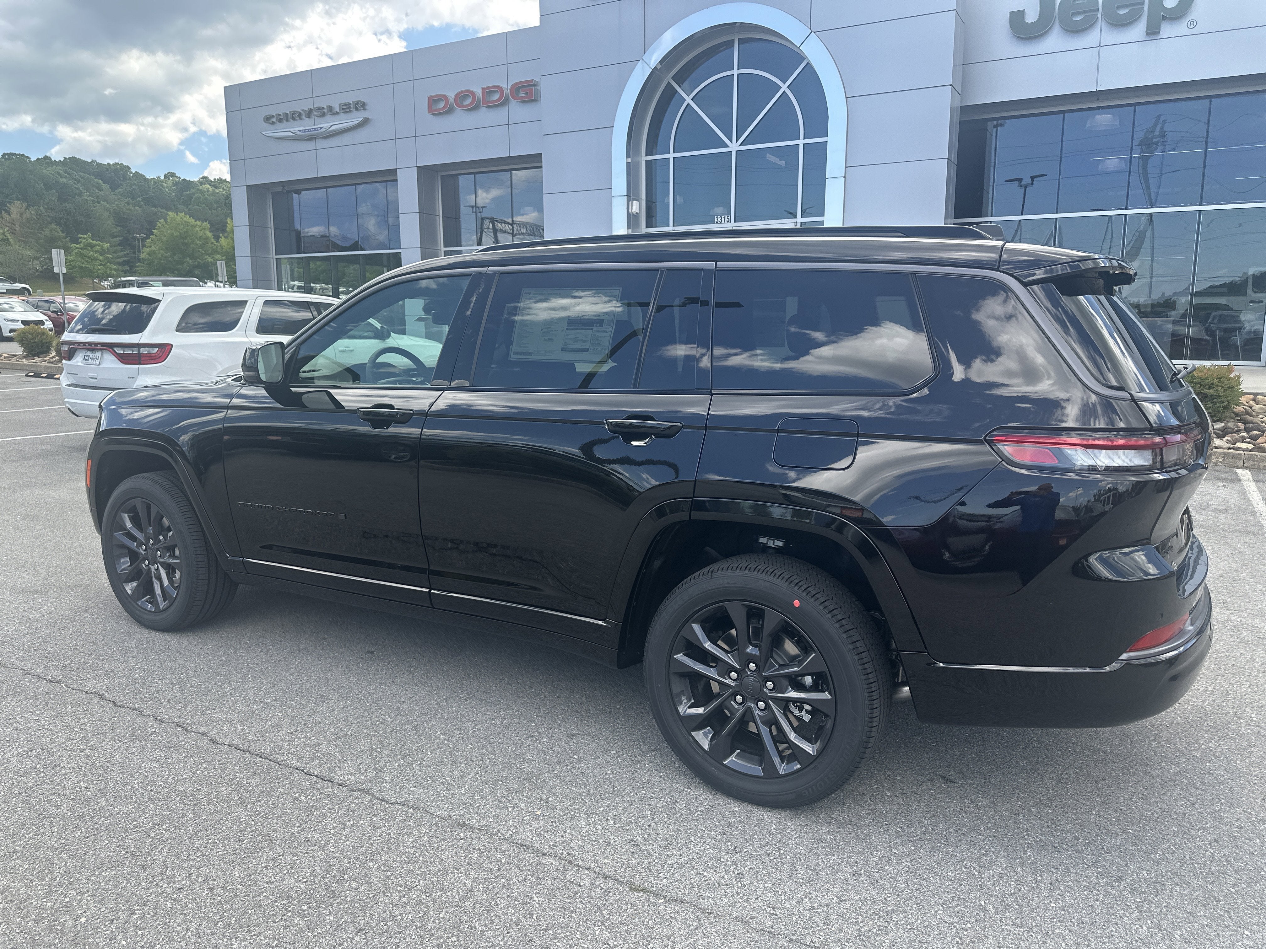 2026 Jeep Grand Cherokee GRAND CHEROKEE L LIMITED RESERVE 4X4