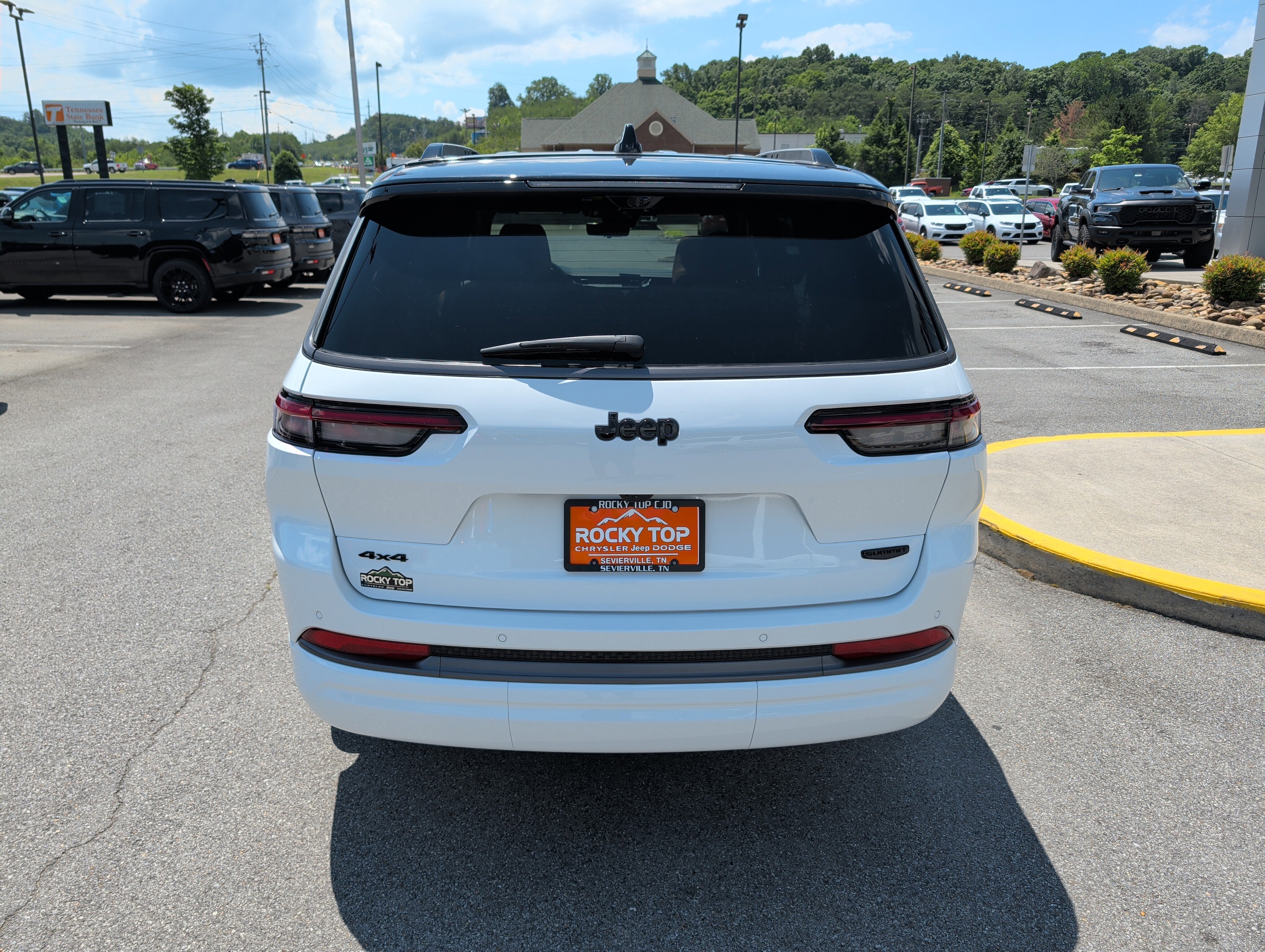 2026 Jeep Grand Cherokee GRAND CHEROKEE L SUMMIT 4X4
