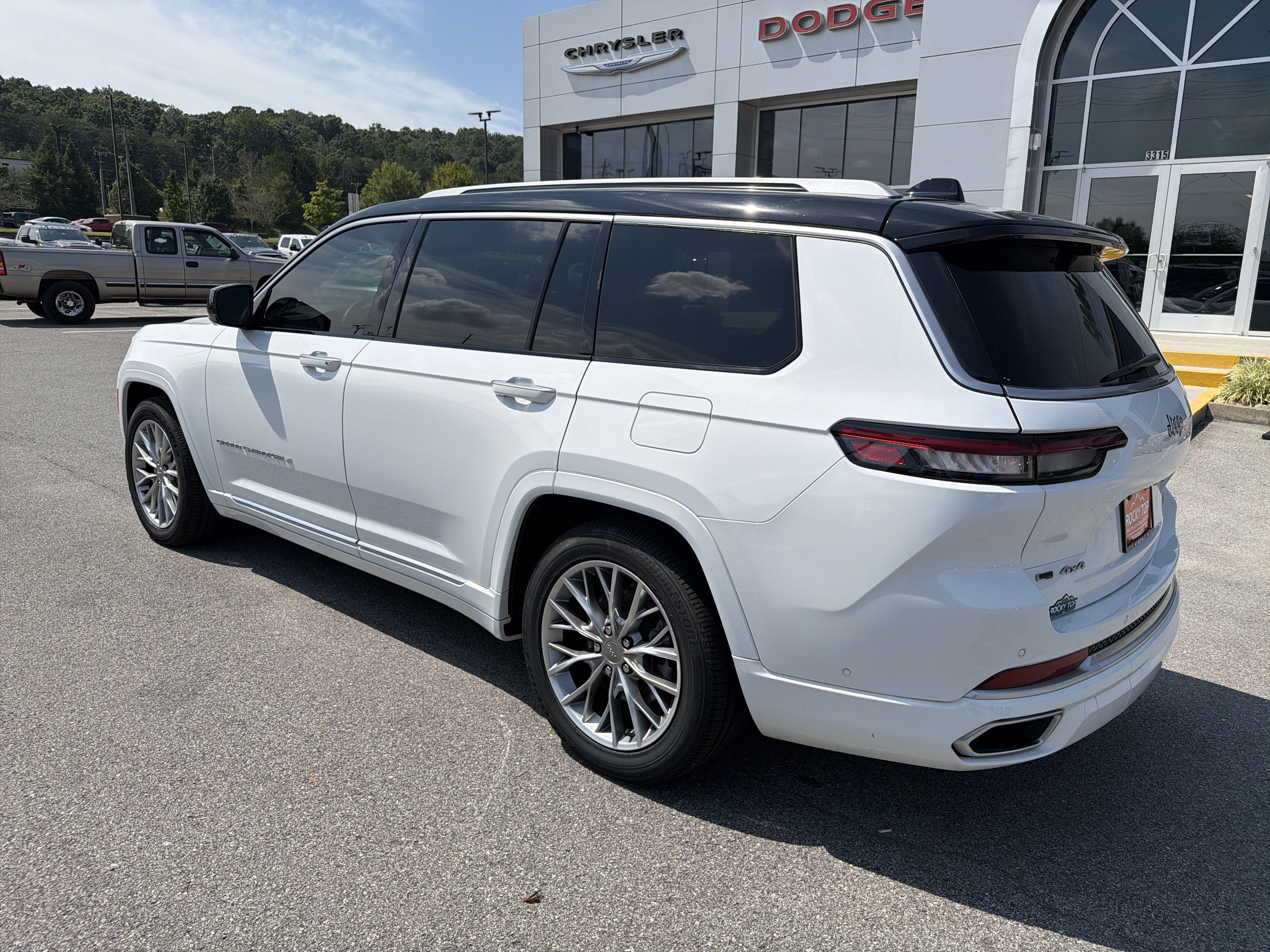 2022 Jeep Grand Cherokee L Summit 4x4