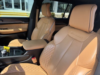 2022 Jeep Grand Cherokee L Summit 4x4