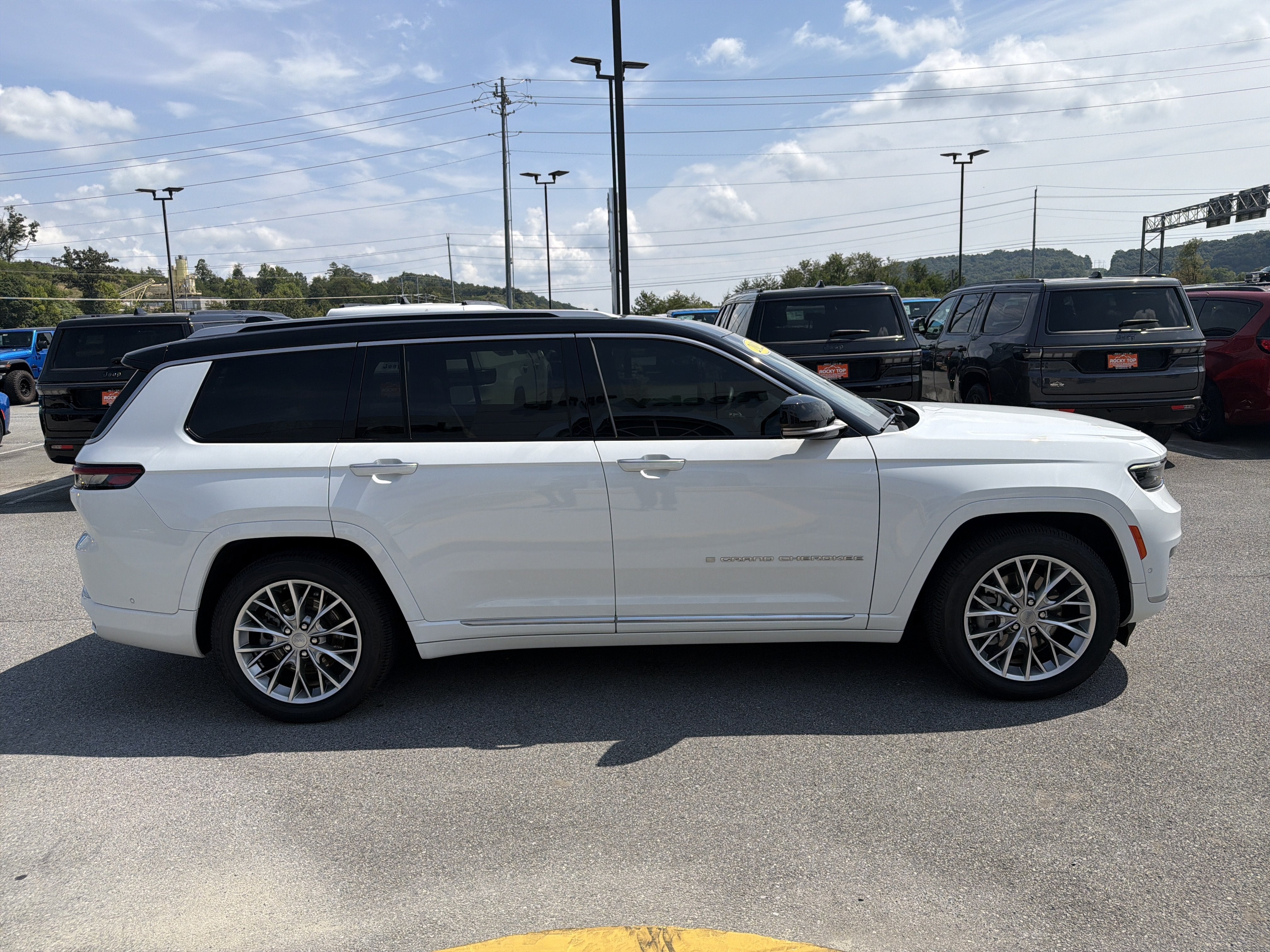 2022 Jeep Grand Cherokee L Summit 4x4