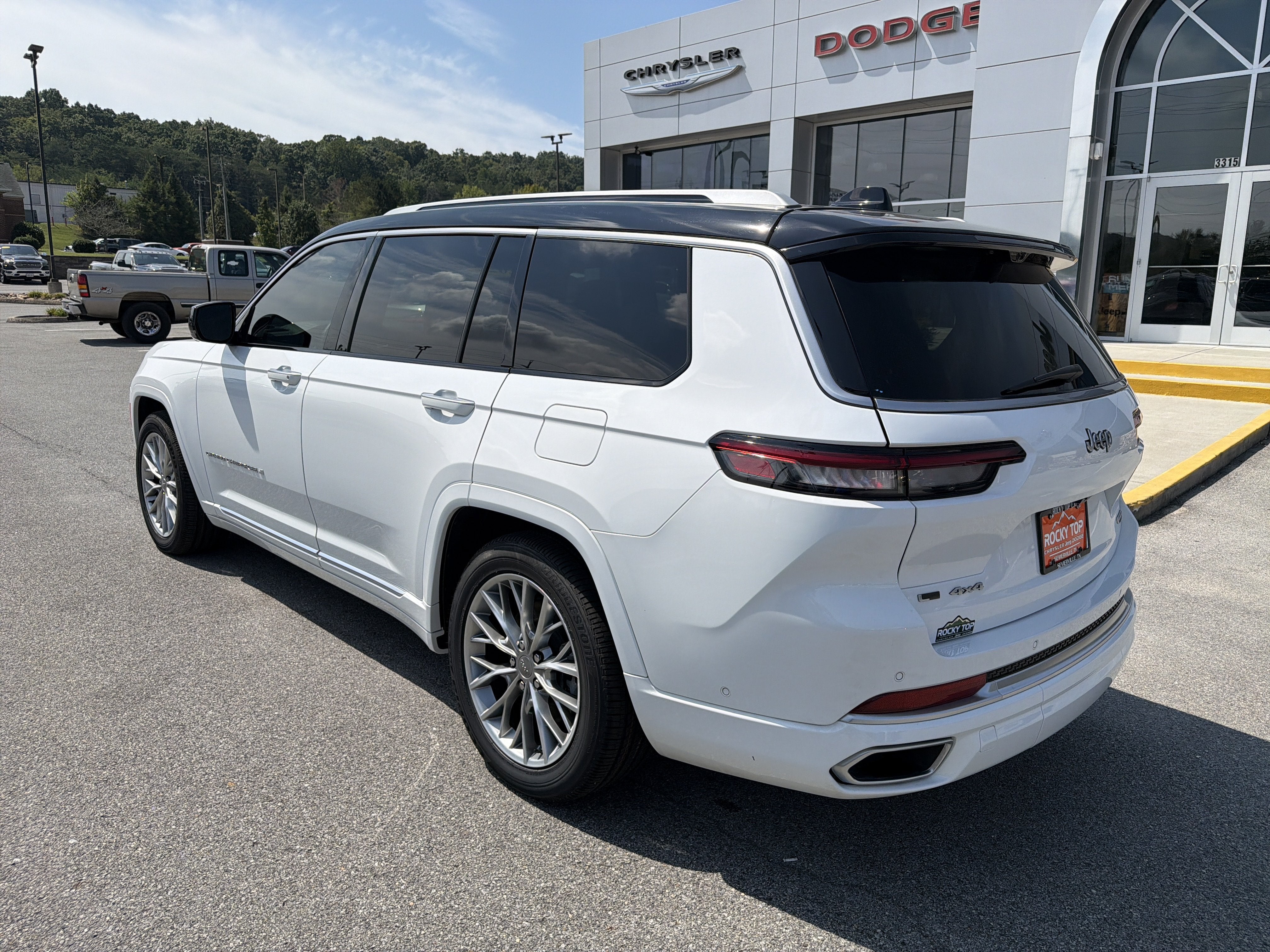 2022 Jeep Grand Cherokee L Summit 4x4