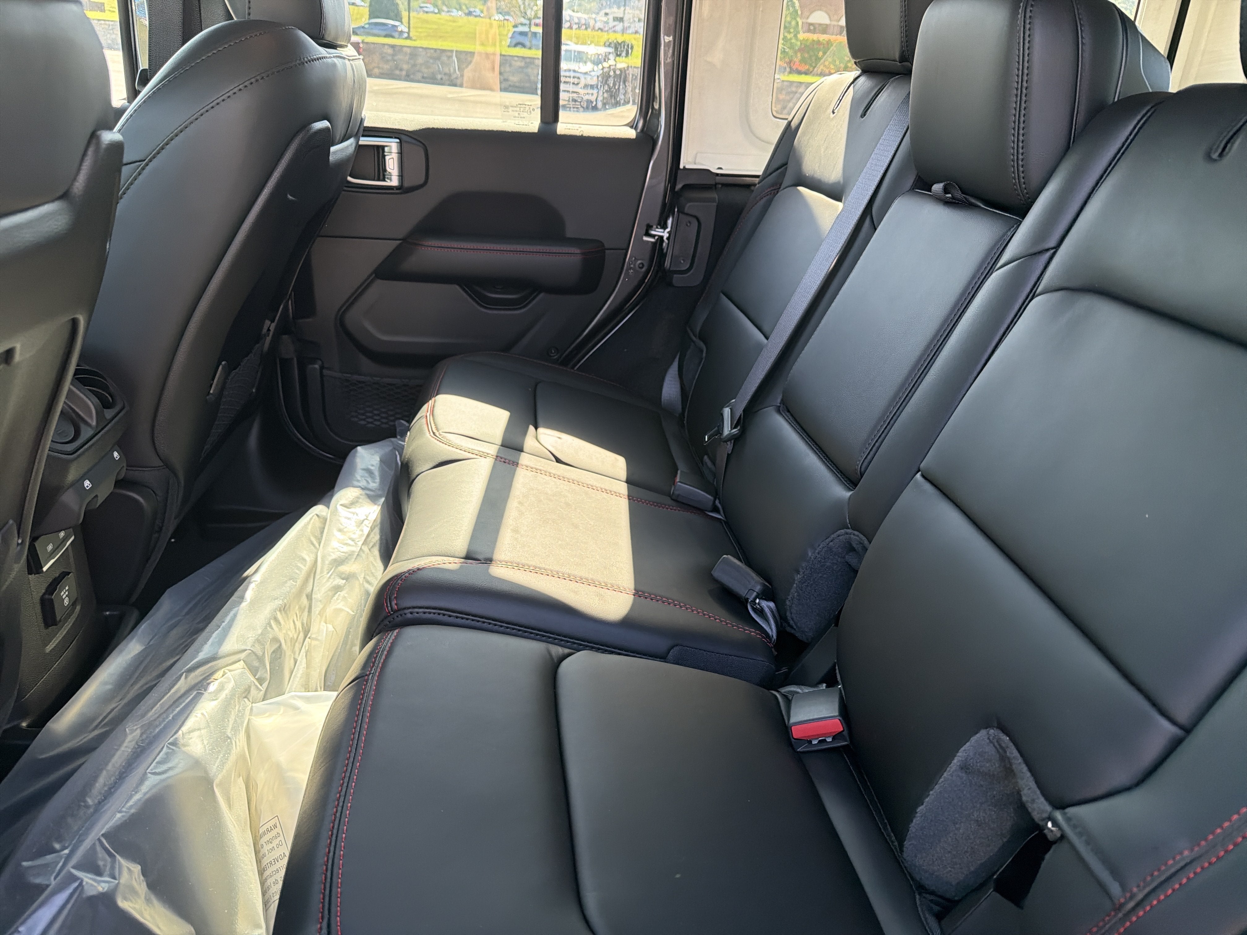 2027 Jeep Wrangler WRANGLER 4-DOOR RUBICON X