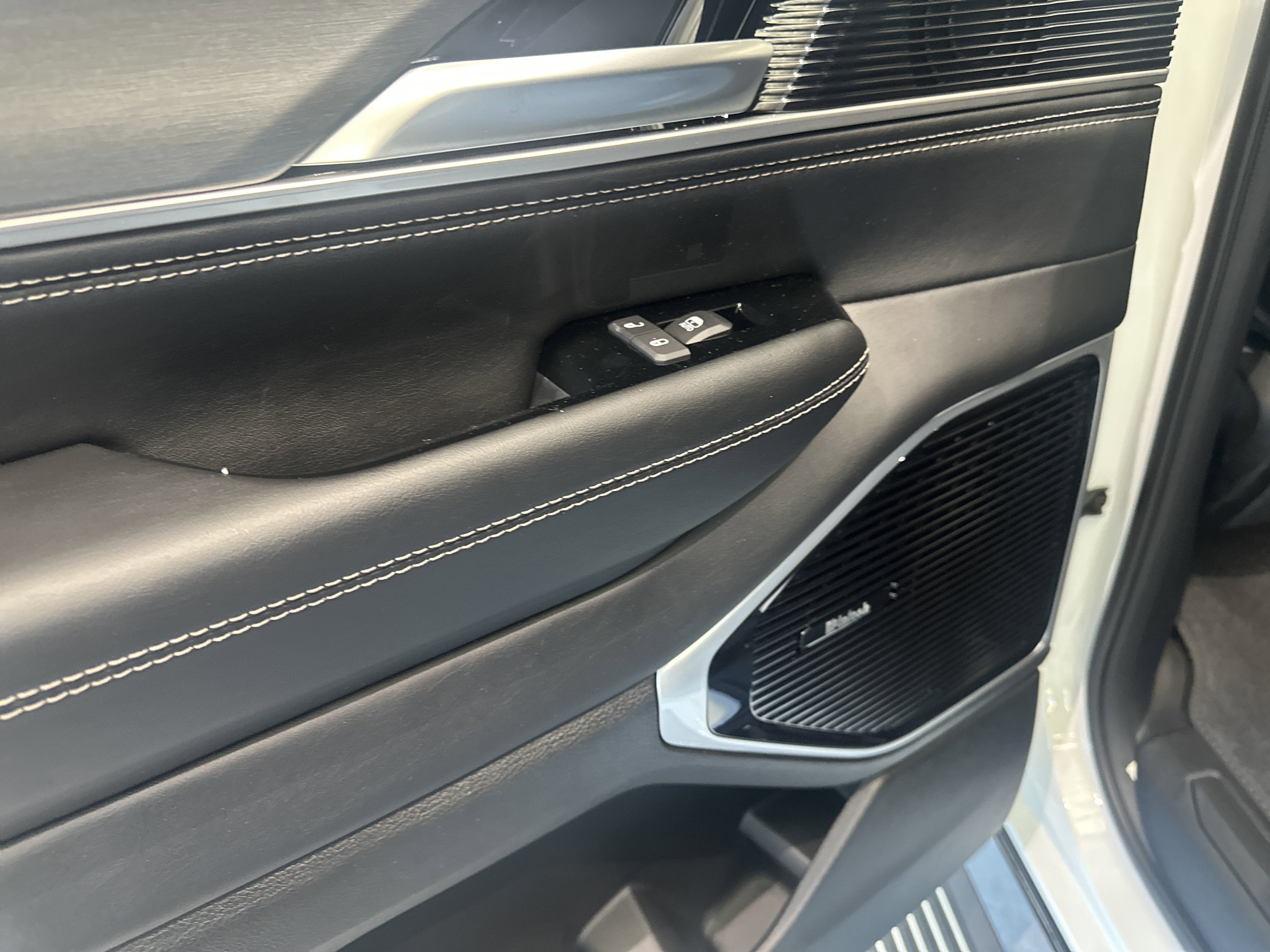 2026 Jeep Grand Wagoneer GRAND WAGONEER L LIMITED RESERVE 4X4