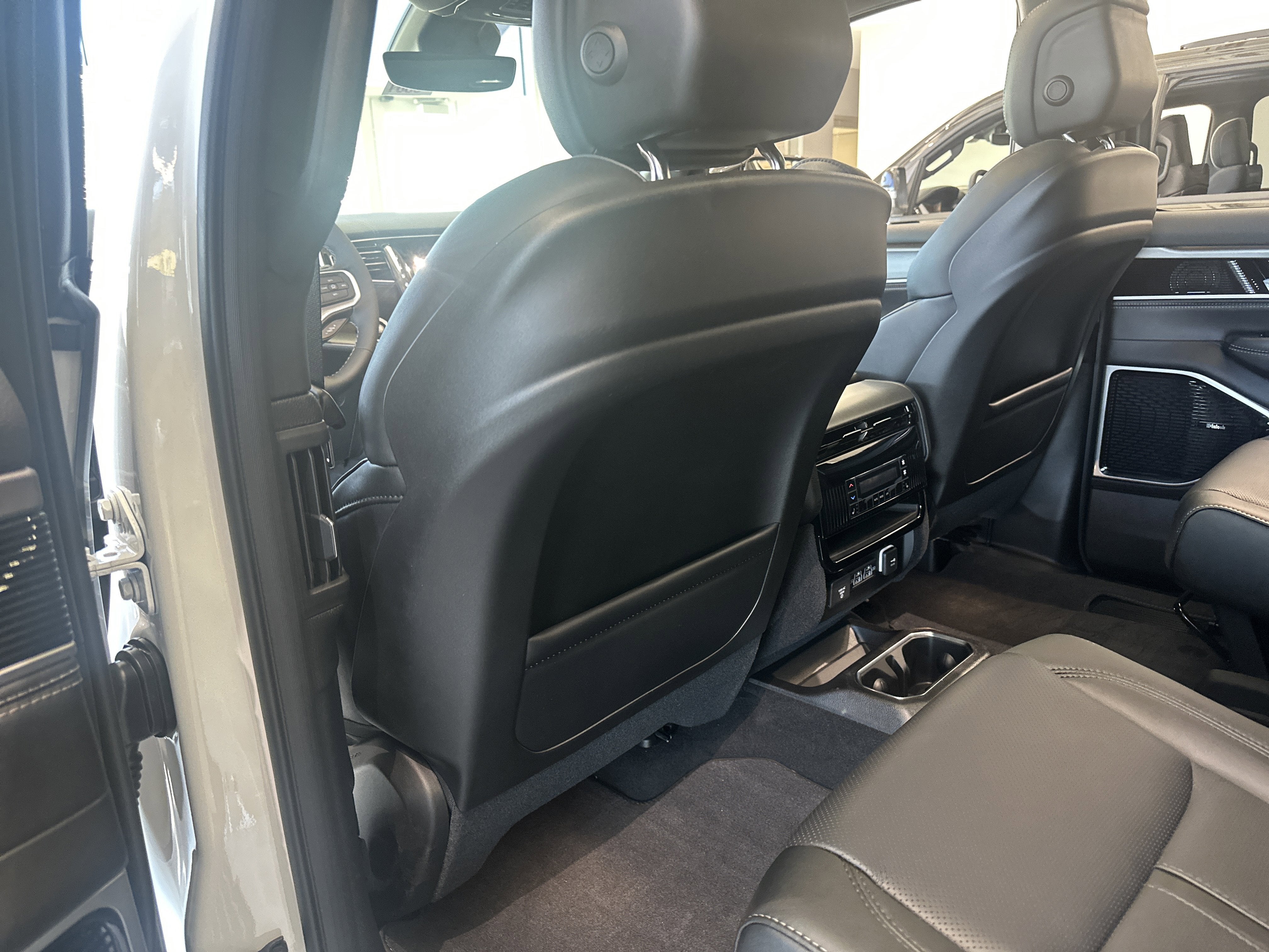 2026 Jeep Grand Wagoneer GRAND WAGONEER L LIMITED RESERVE 4X4