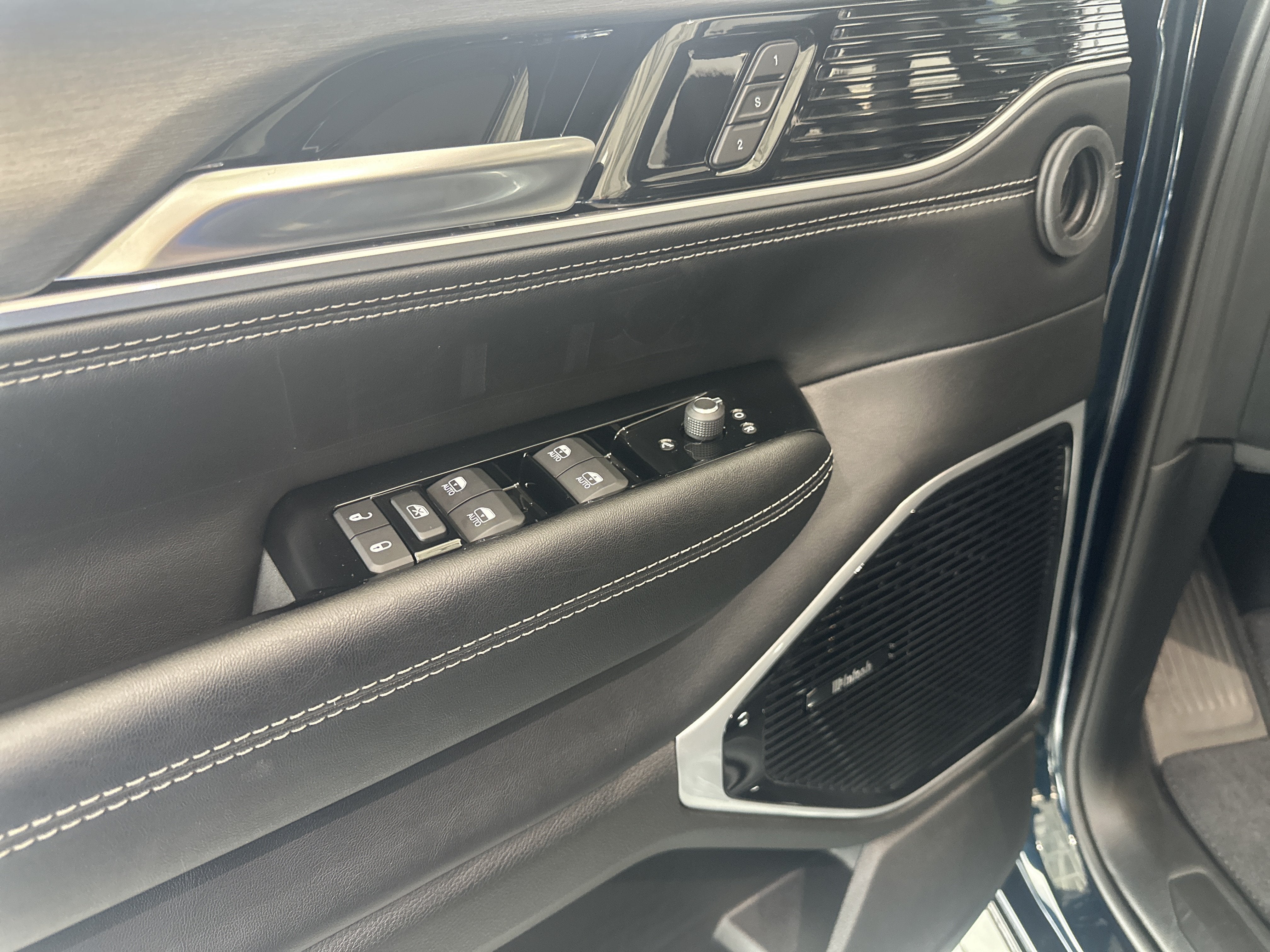 2026 Jeep Grand Wagoneer GRAND WAGONEER L LIMITED RESERVE 4X4