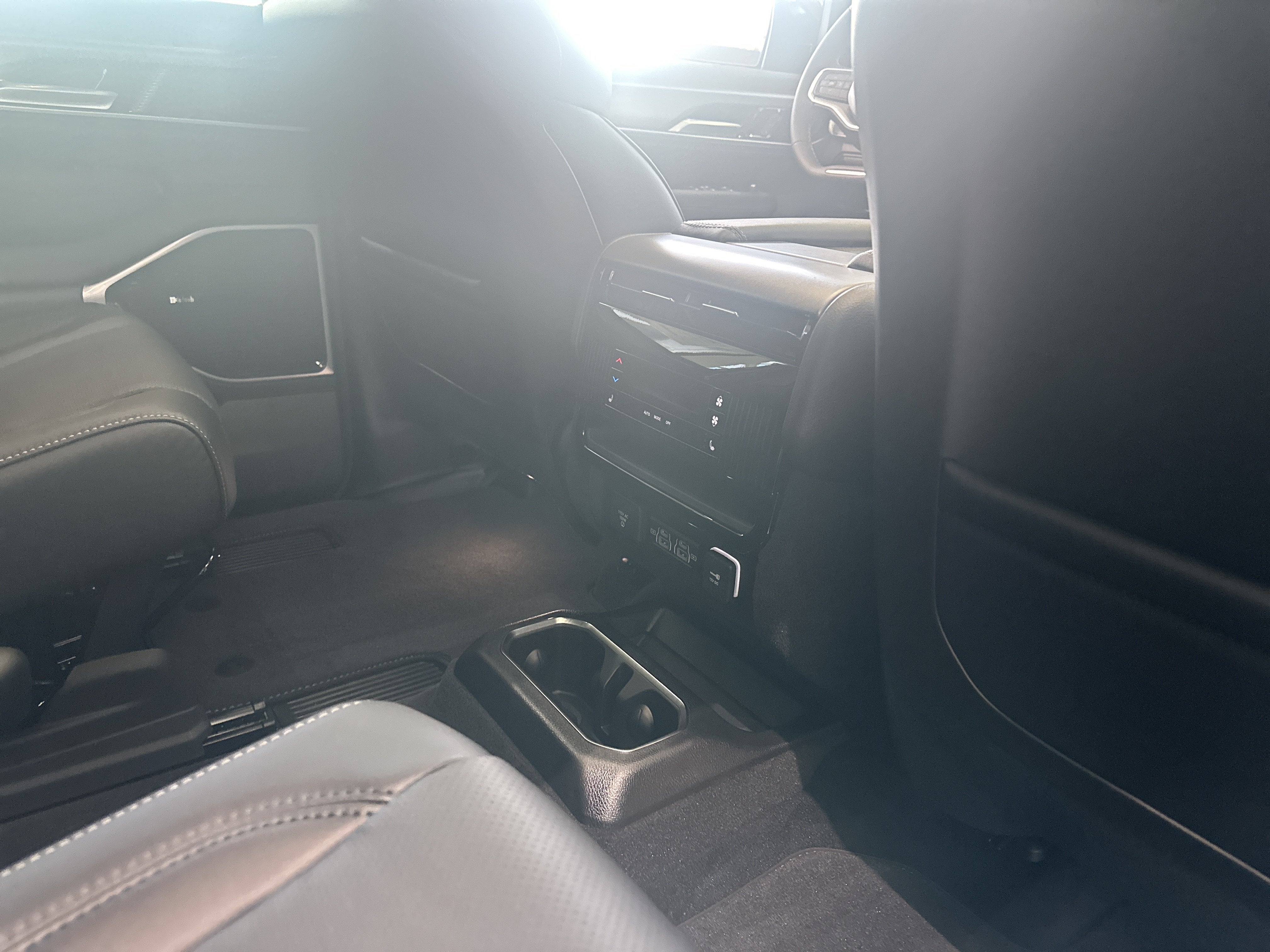 2026 Jeep Grand Wagoneer GRAND WAGONEER L LIMITED RESERVE 4X4