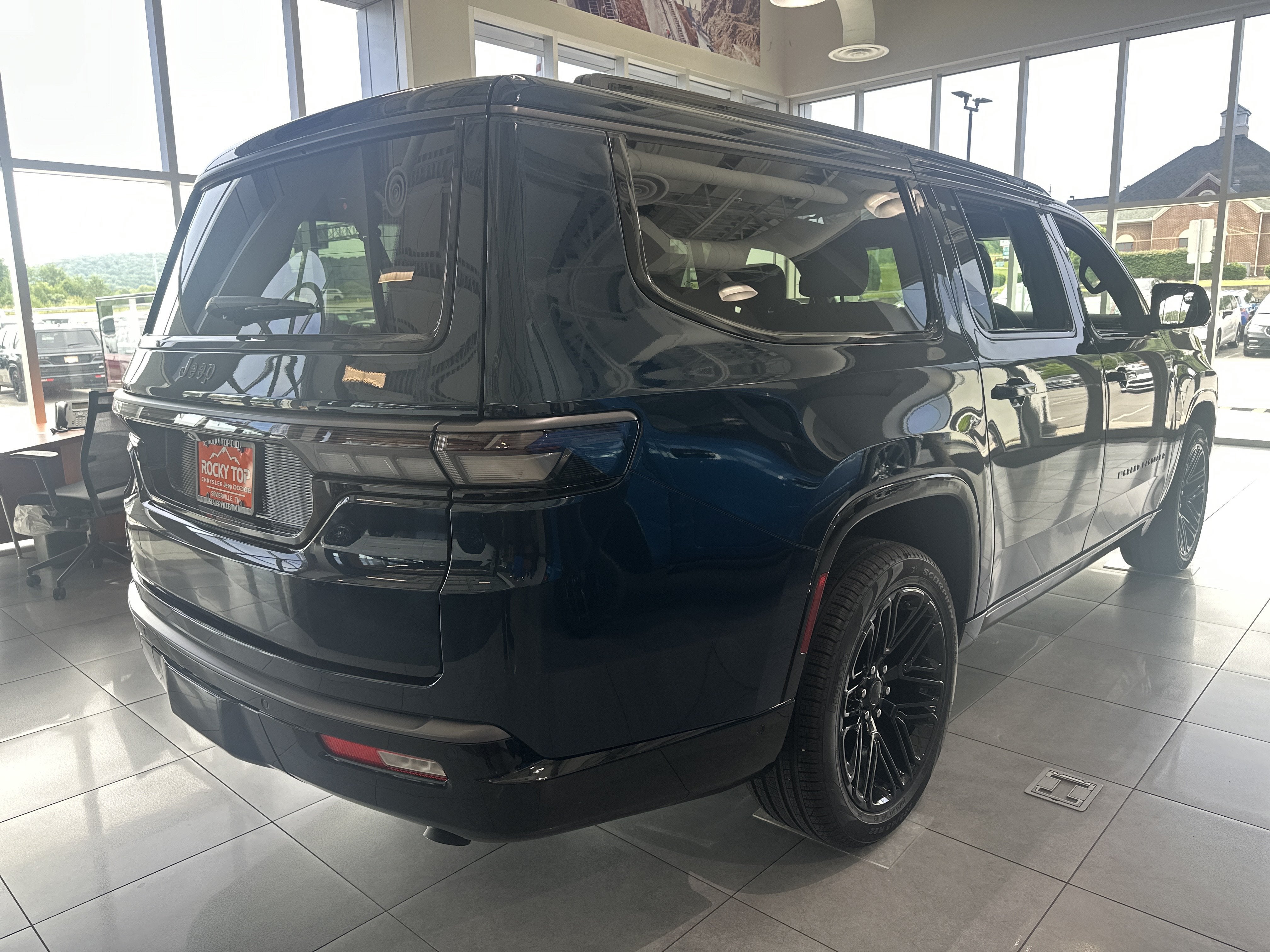 2026 Jeep Grand Wagoneer GRAND WAGONEER L LIMITED RESERVE 4X4