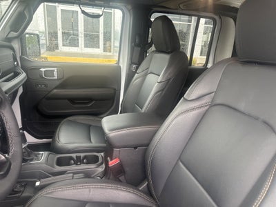 2025 Jeep Gladiator High Tide