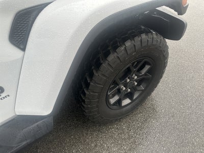 2025 Jeep Gladiator High Tide