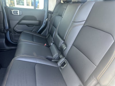 2026 Jeep Gladiator GLADIATOR SAHARA 4X4