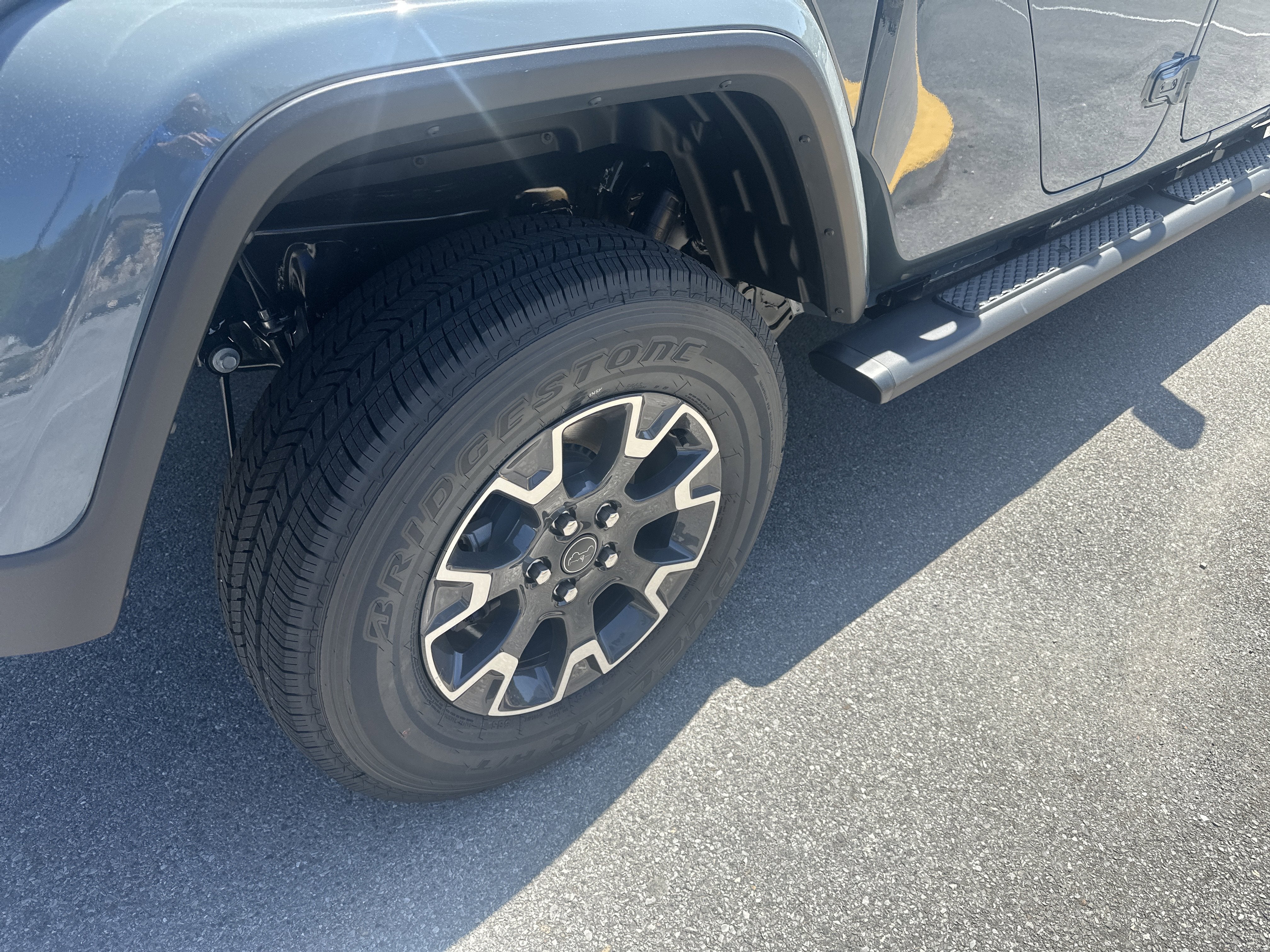 2026 Jeep Gladiator GLADIATOR SAHARA 4X4