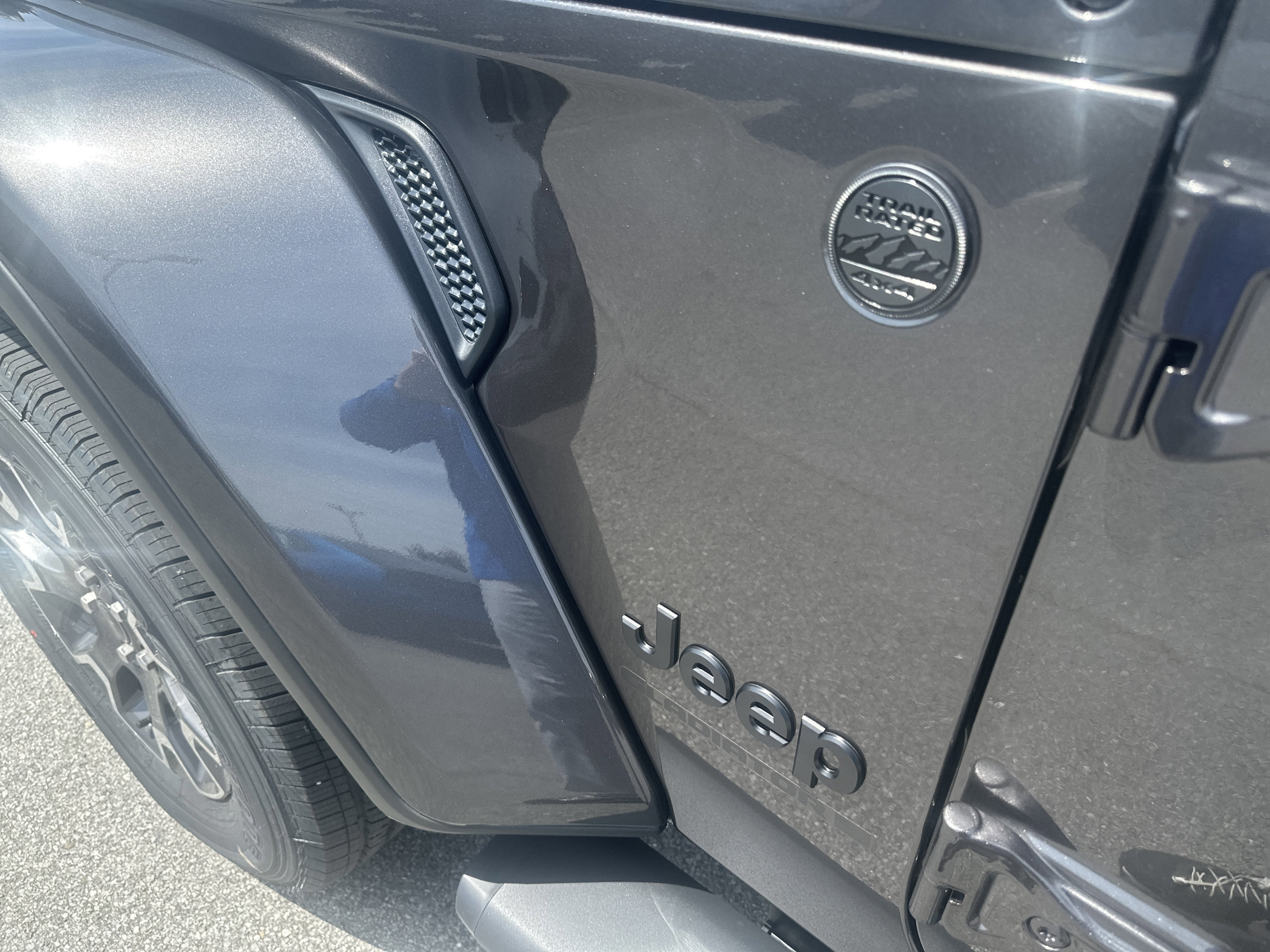 2026 Jeep Gladiator GLADIATOR SAHARA 4X4