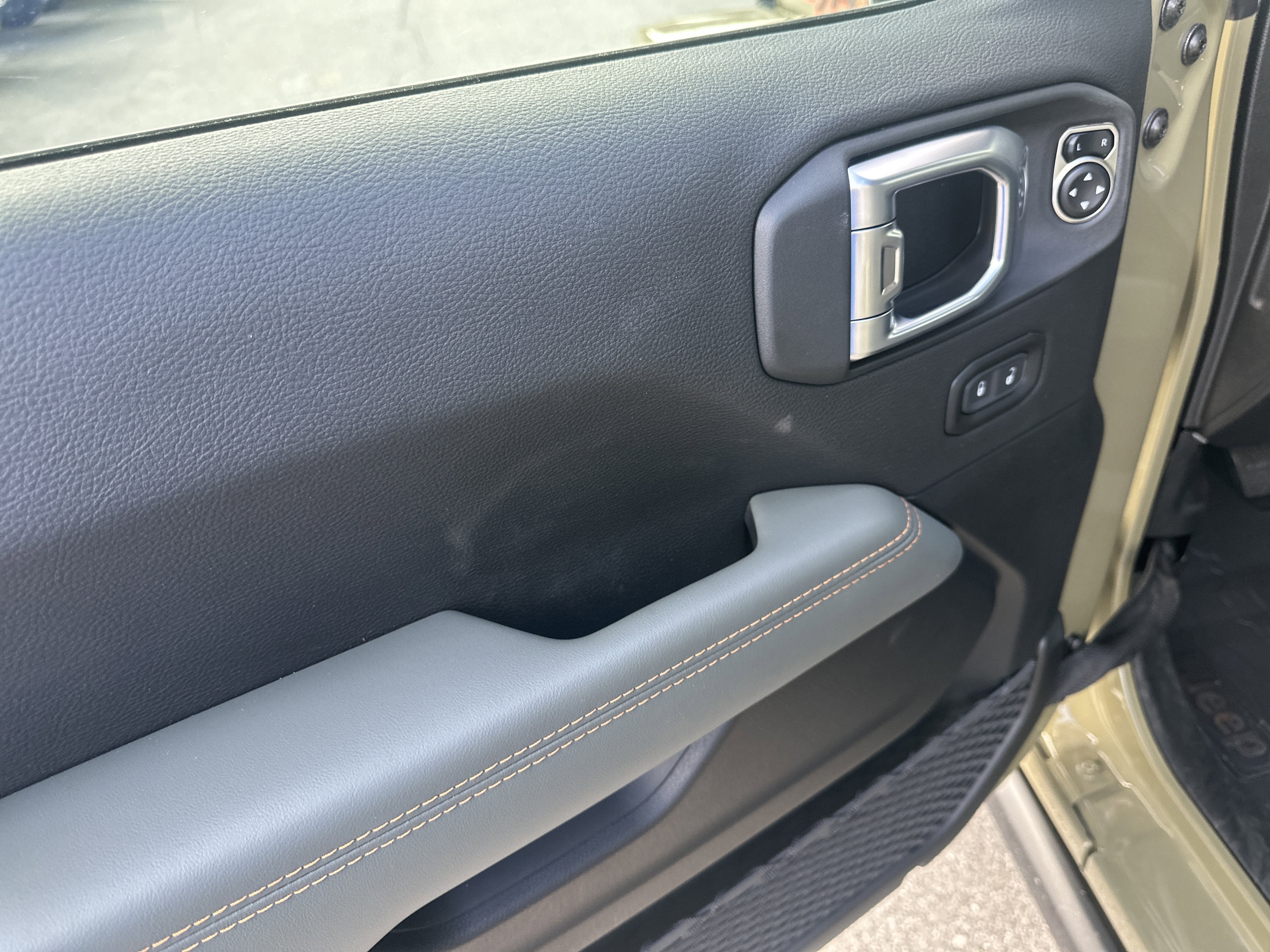 2026 Jeep Gladiator GLADIATOR MOJAVE X 4X4