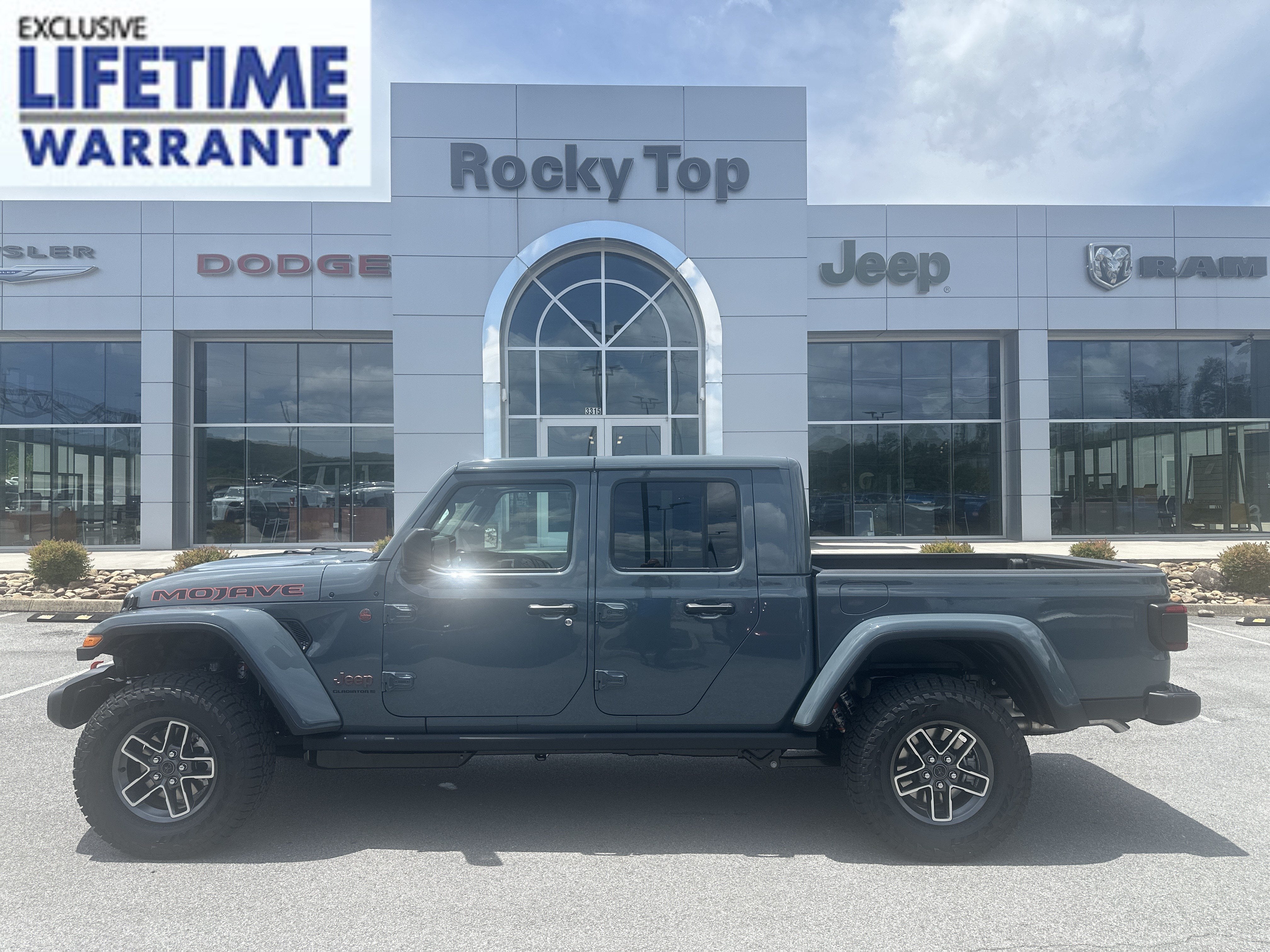 2026 Jeep Gladiator GLADIATOR MOJAVE 4X4