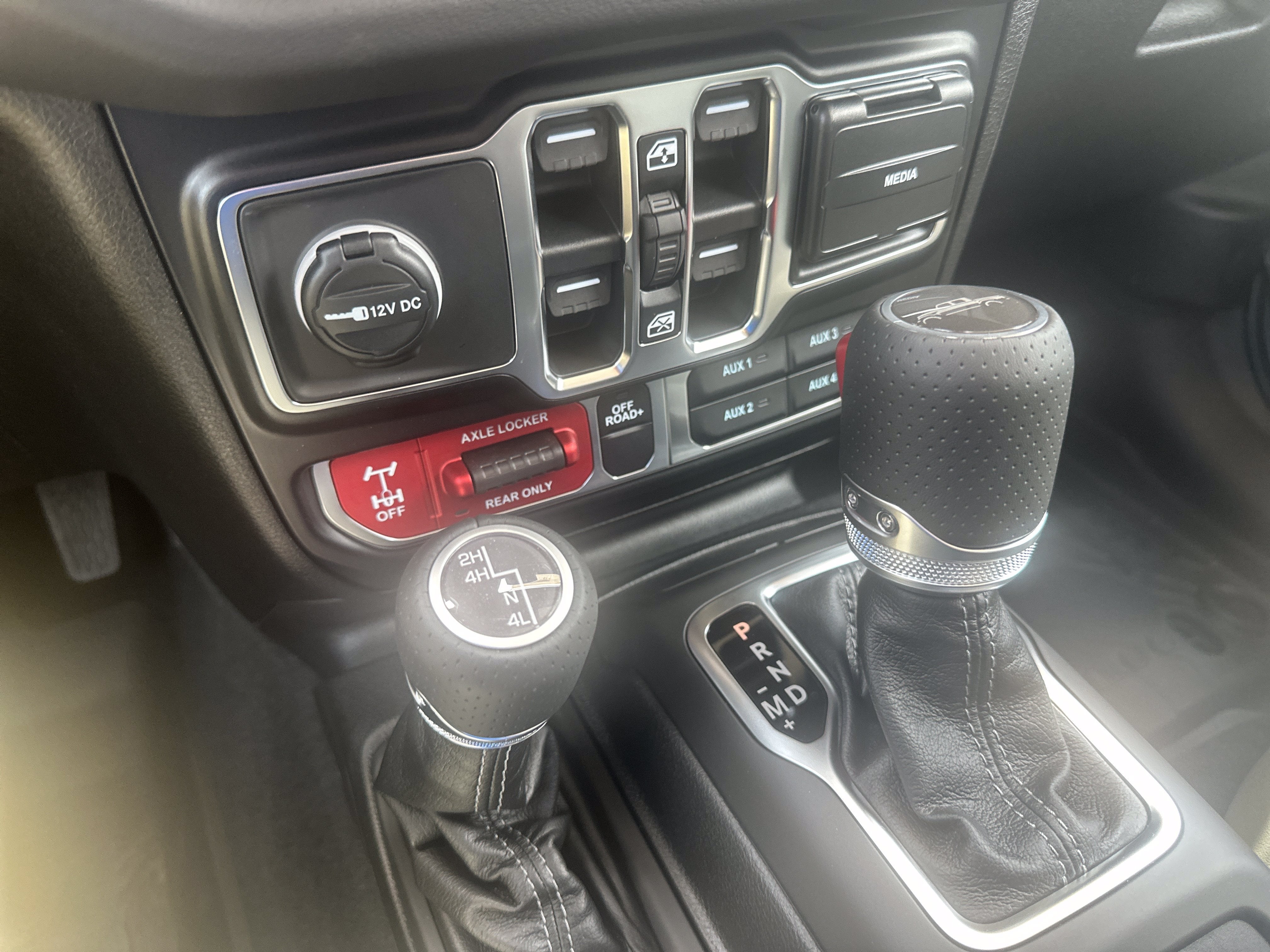 2026 Jeep Gladiator GLADIATOR MOJAVE 4X4