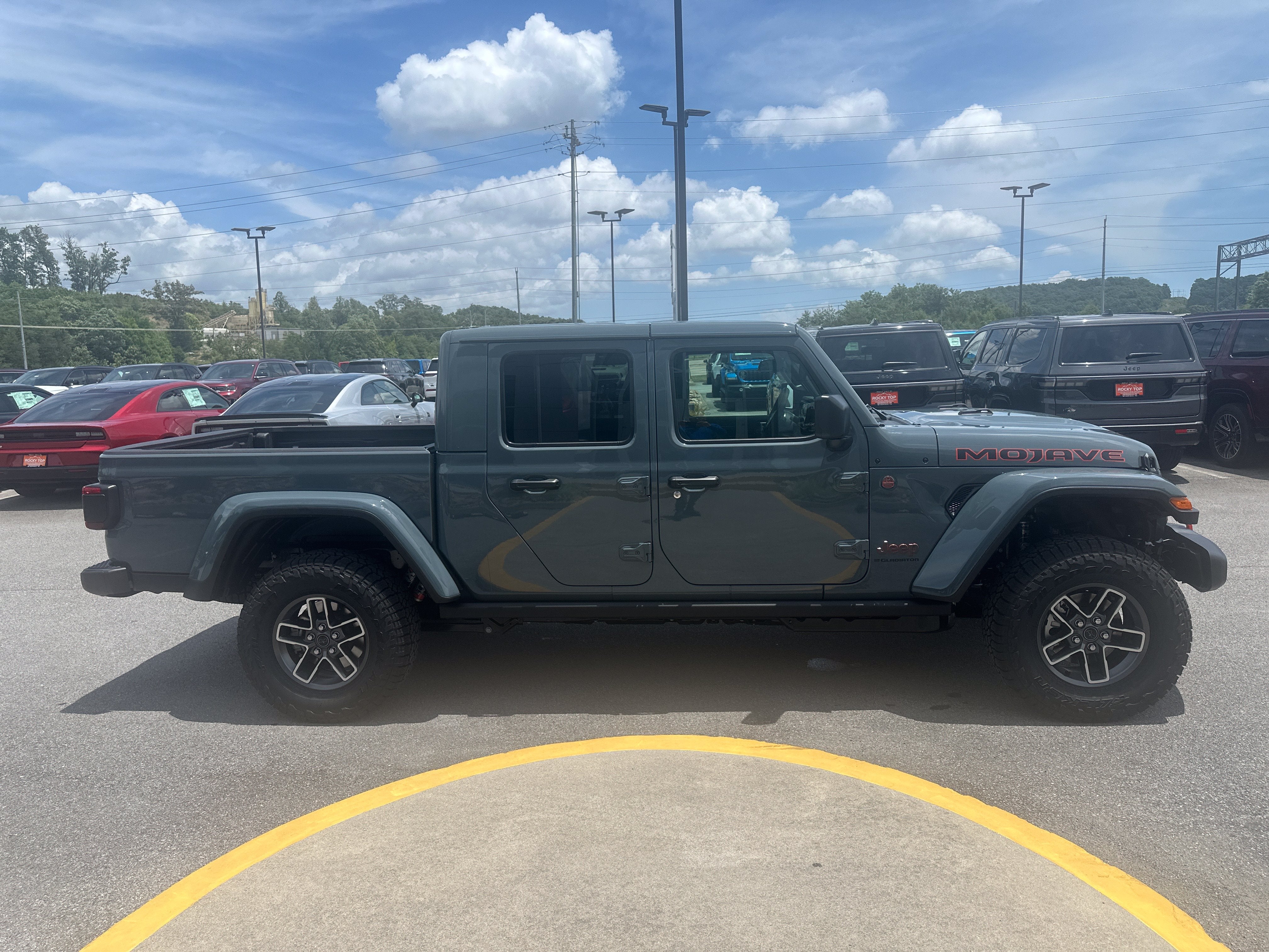 2026 Jeep Gladiator GLADIATOR MOJAVE 4X4