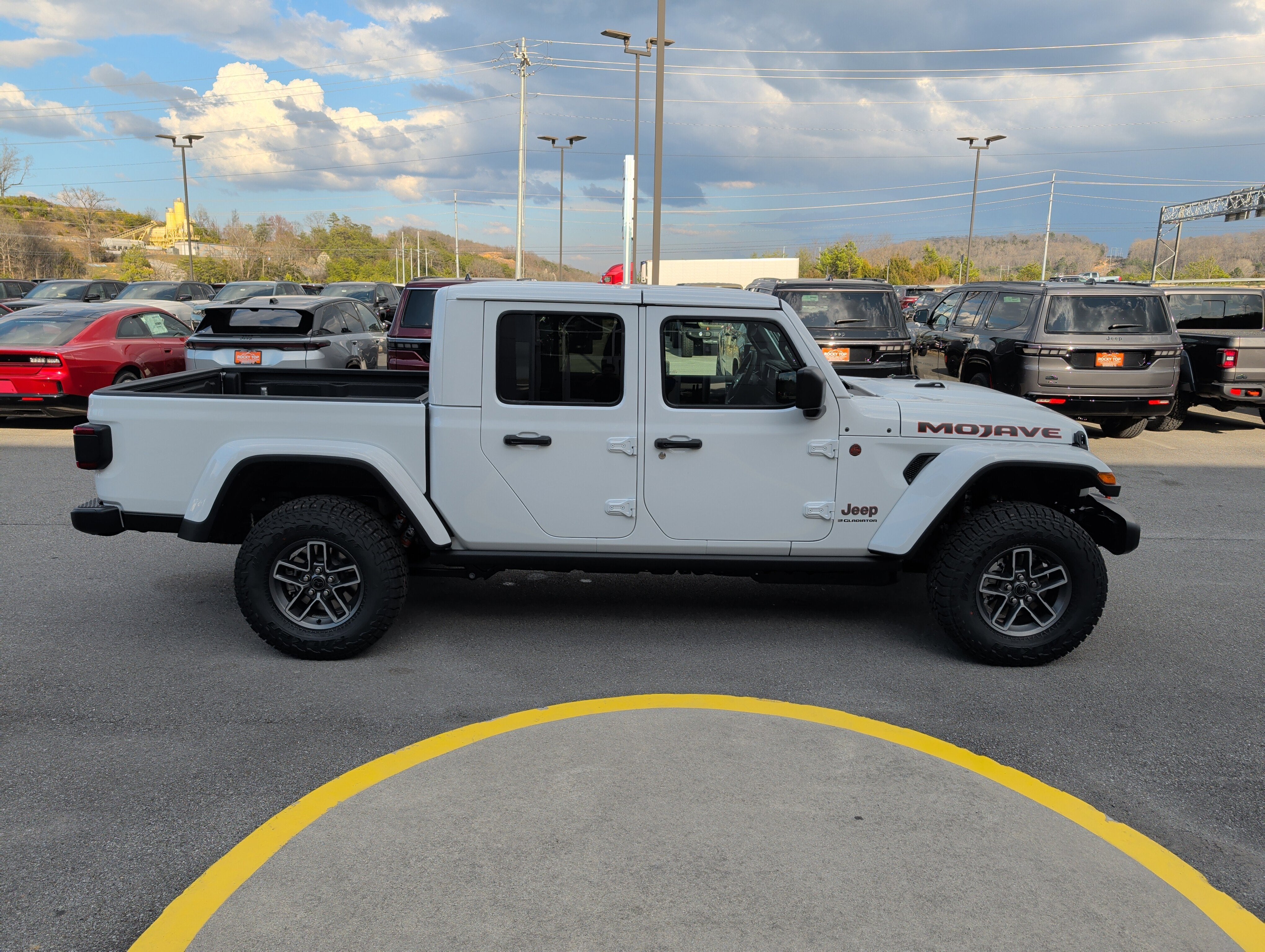 2026 Jeep Gladiator GLADIATOR MOJAVE 4X4