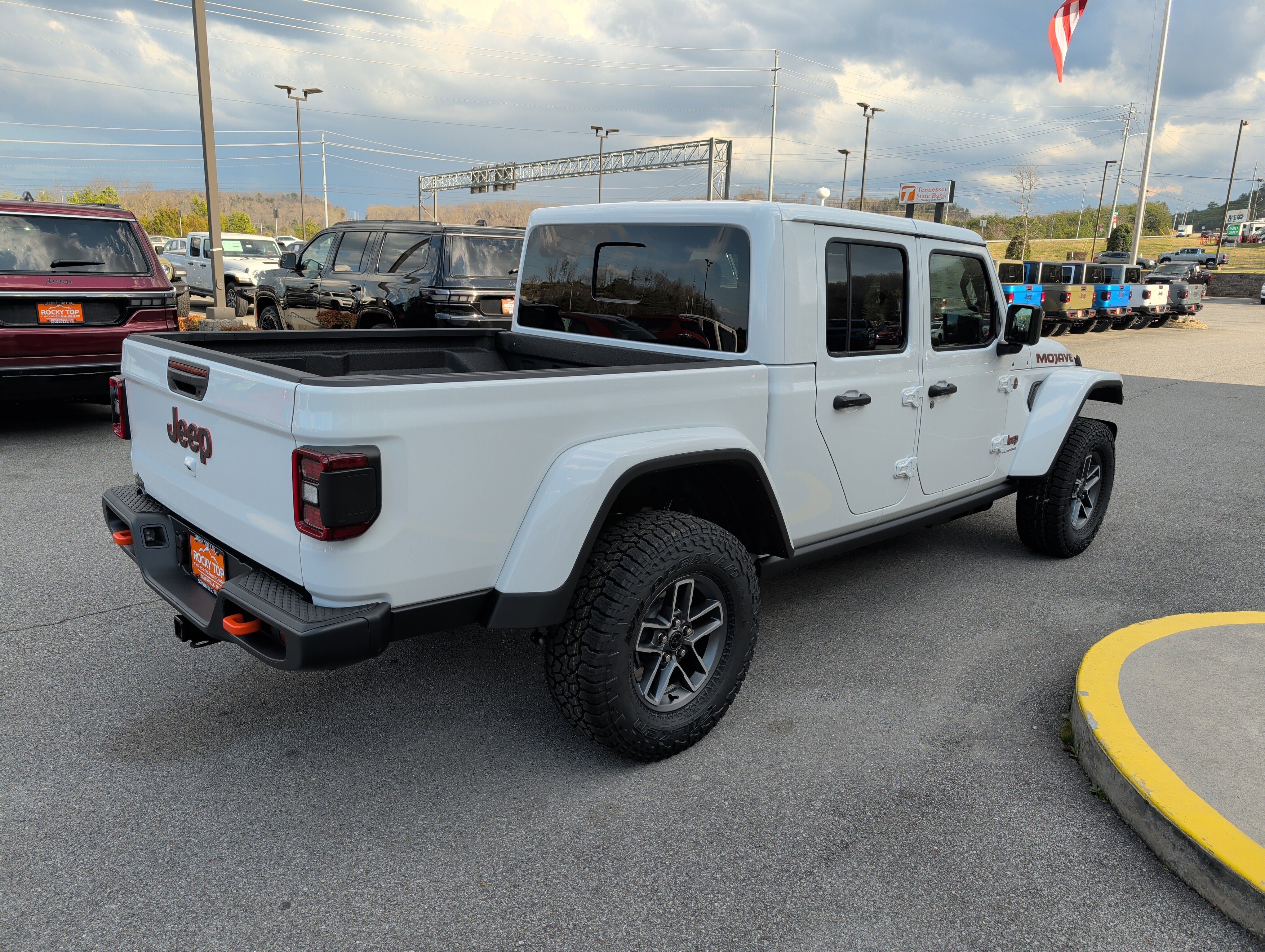 2026 Jeep Gladiator GLADIATOR MOJAVE 4X4