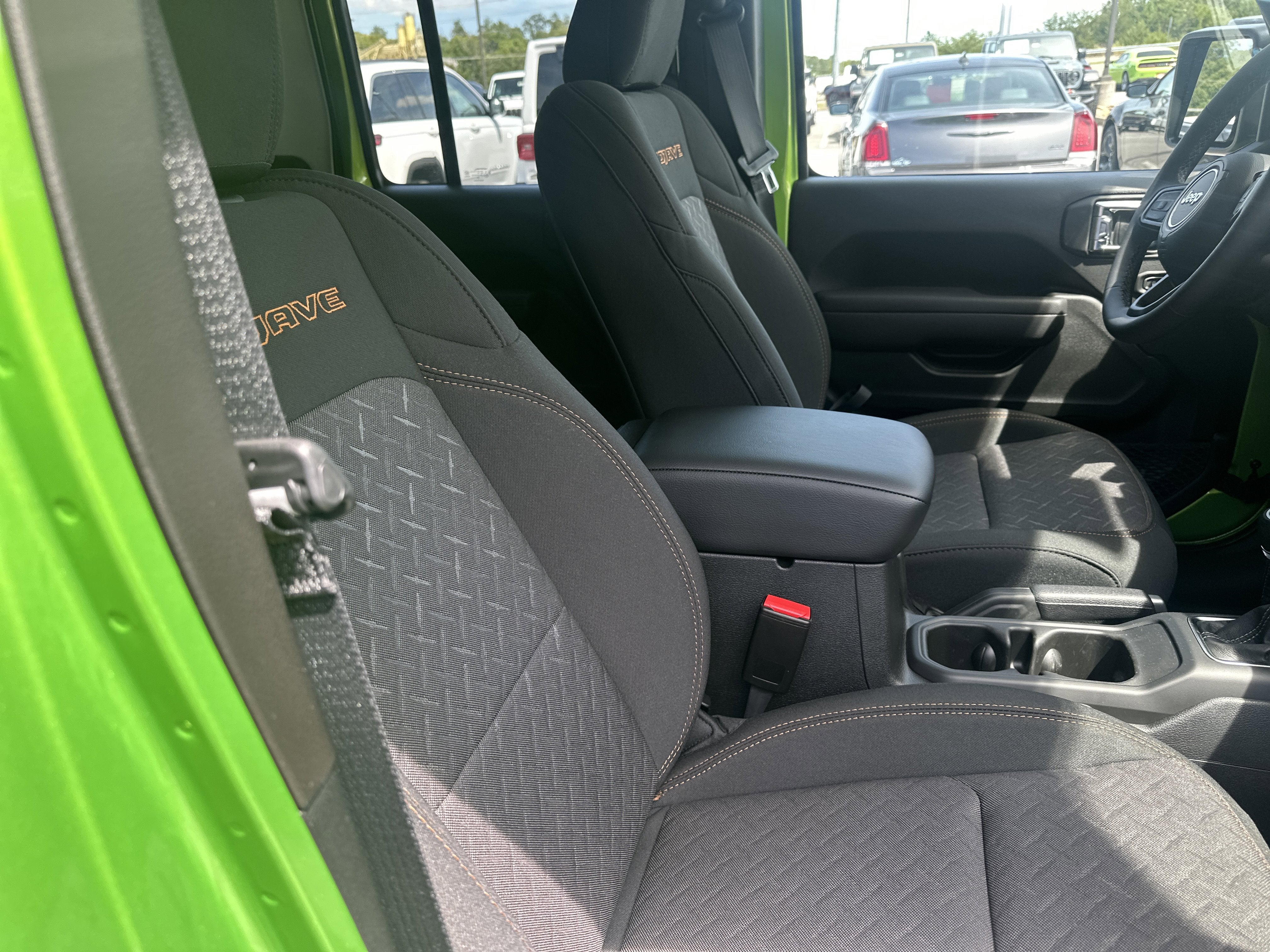 2025 Jeep Gladiator GLADIATOR MOJAVE 4X4