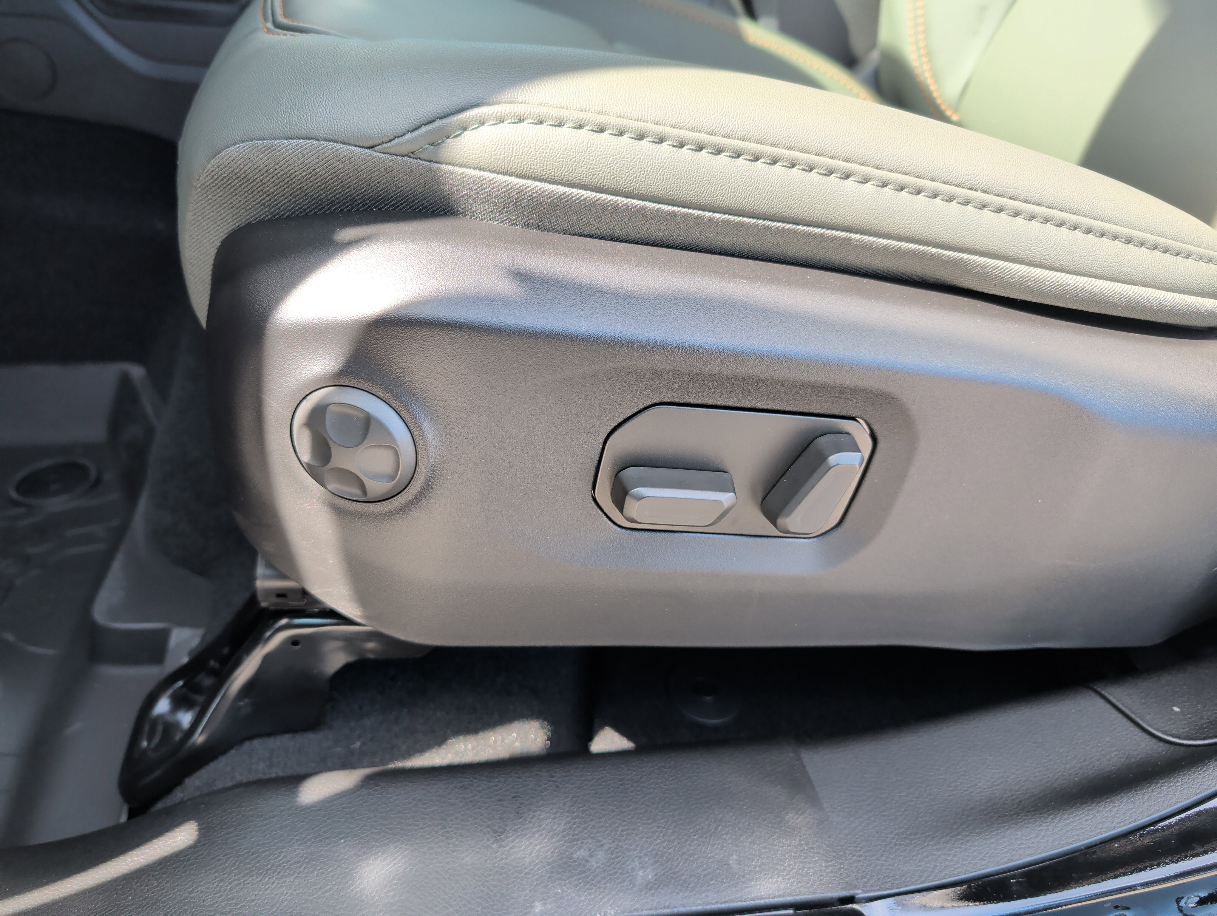 2026 Jeep Gladiator GLADIATOR MOJAVE X 4X4