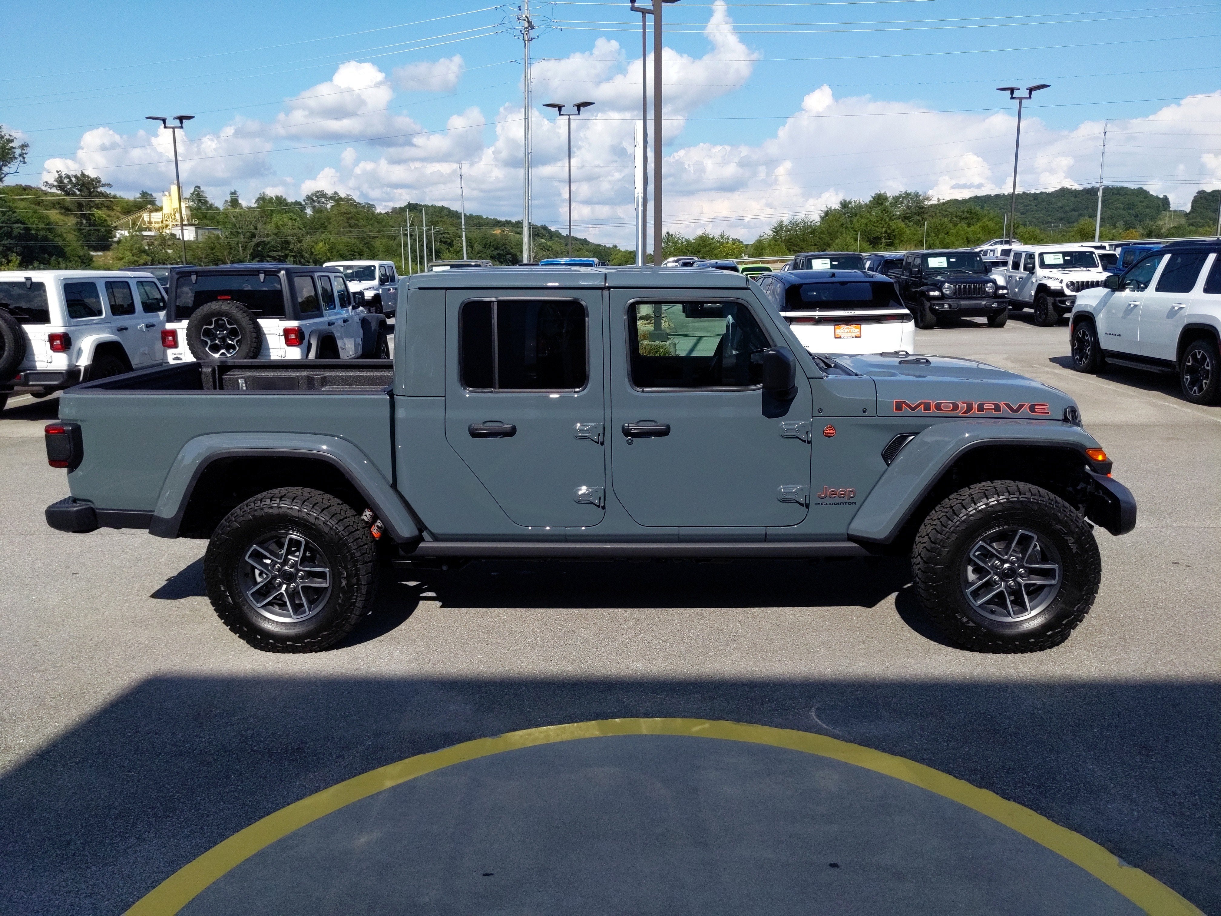 2025 Jeep Gladiator GLADIATOR MOJAVE 4X4
