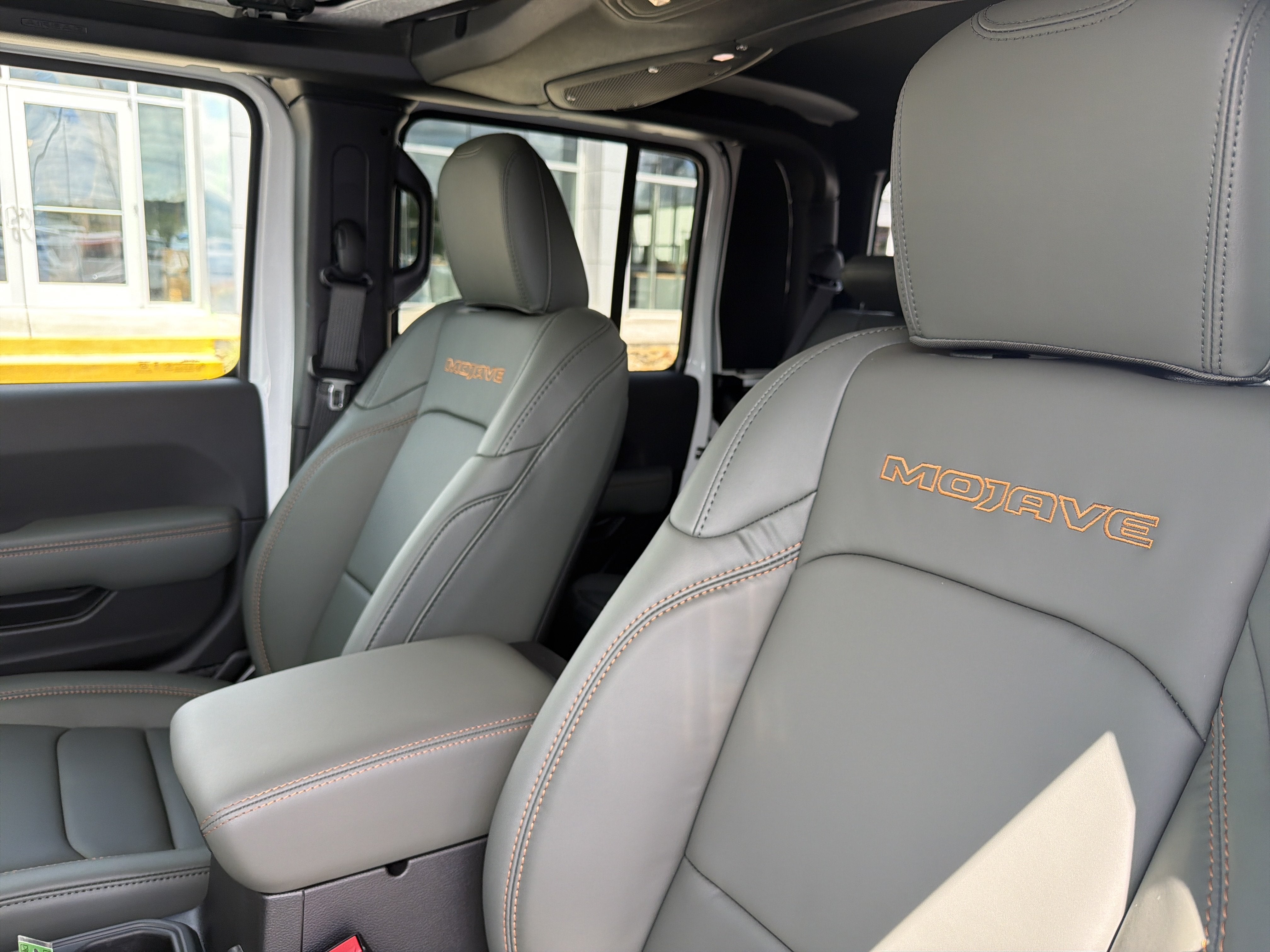 2026 Jeep Gladiator GLADIATOR MOJAVE X 4X4